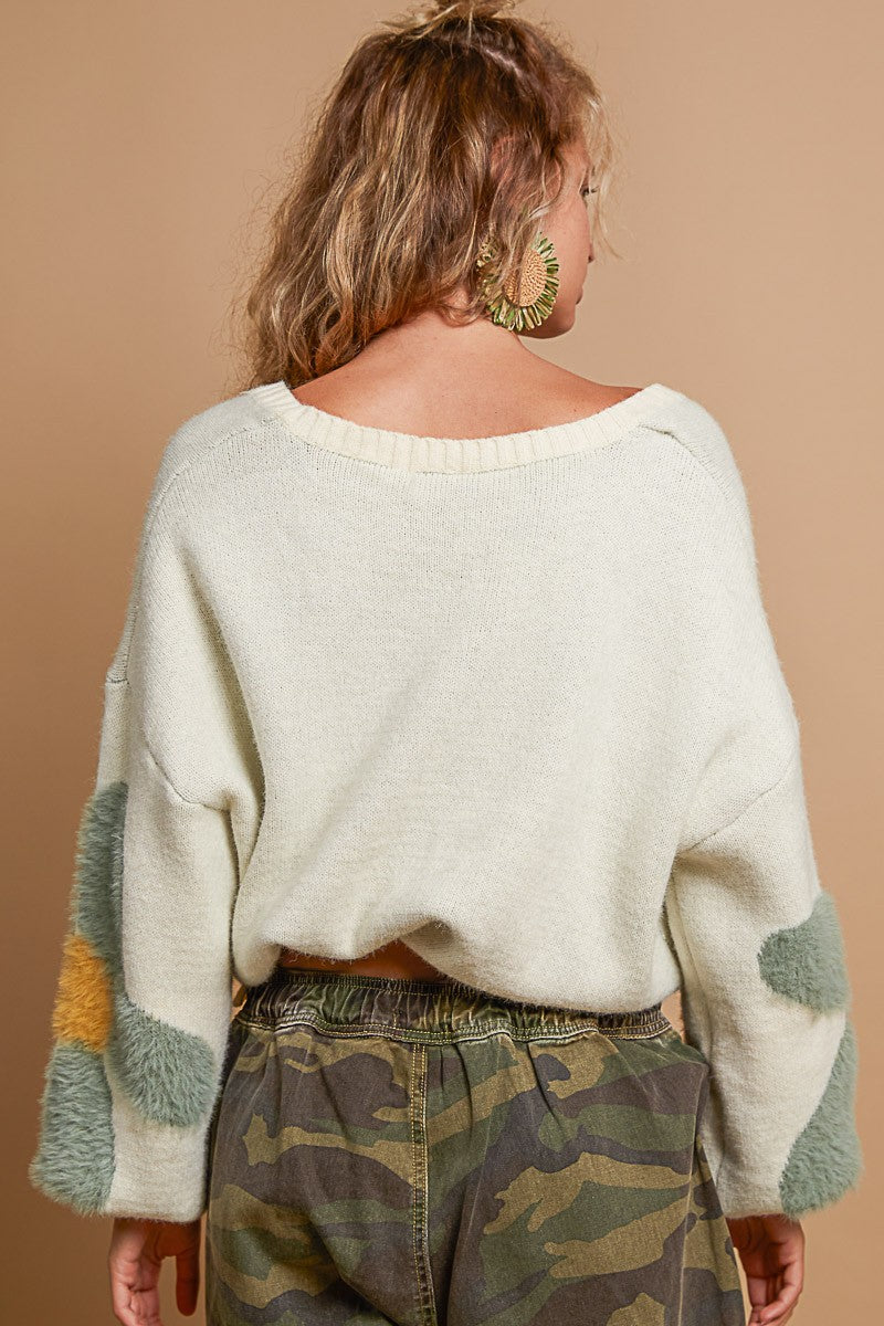 Fuzzy Floral Crop Sweater - alldeserved.com