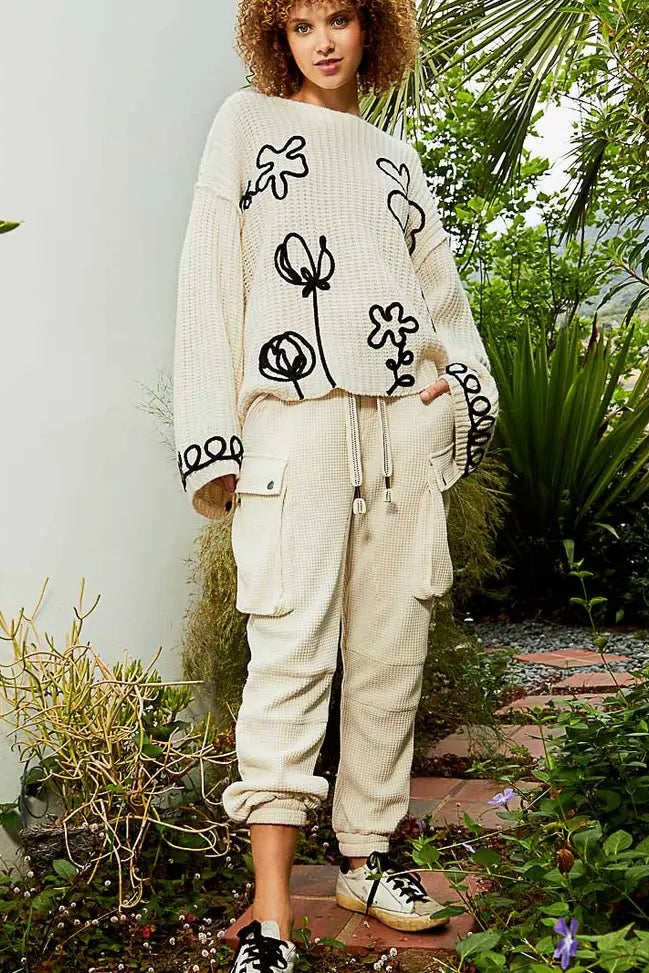 Contrast Yarn Floral Sweater - alldeserved.com