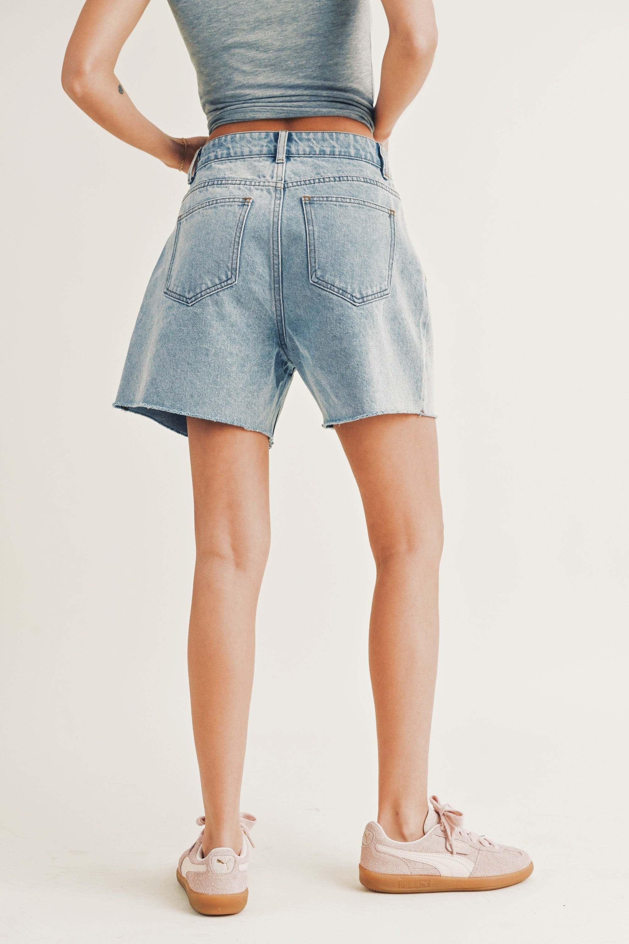 Bridget Raw Hem Denim Shorts - alldeserved.com