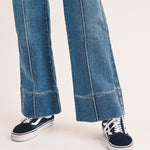 Straight Signature Trouser Jeans - alldeserved.com