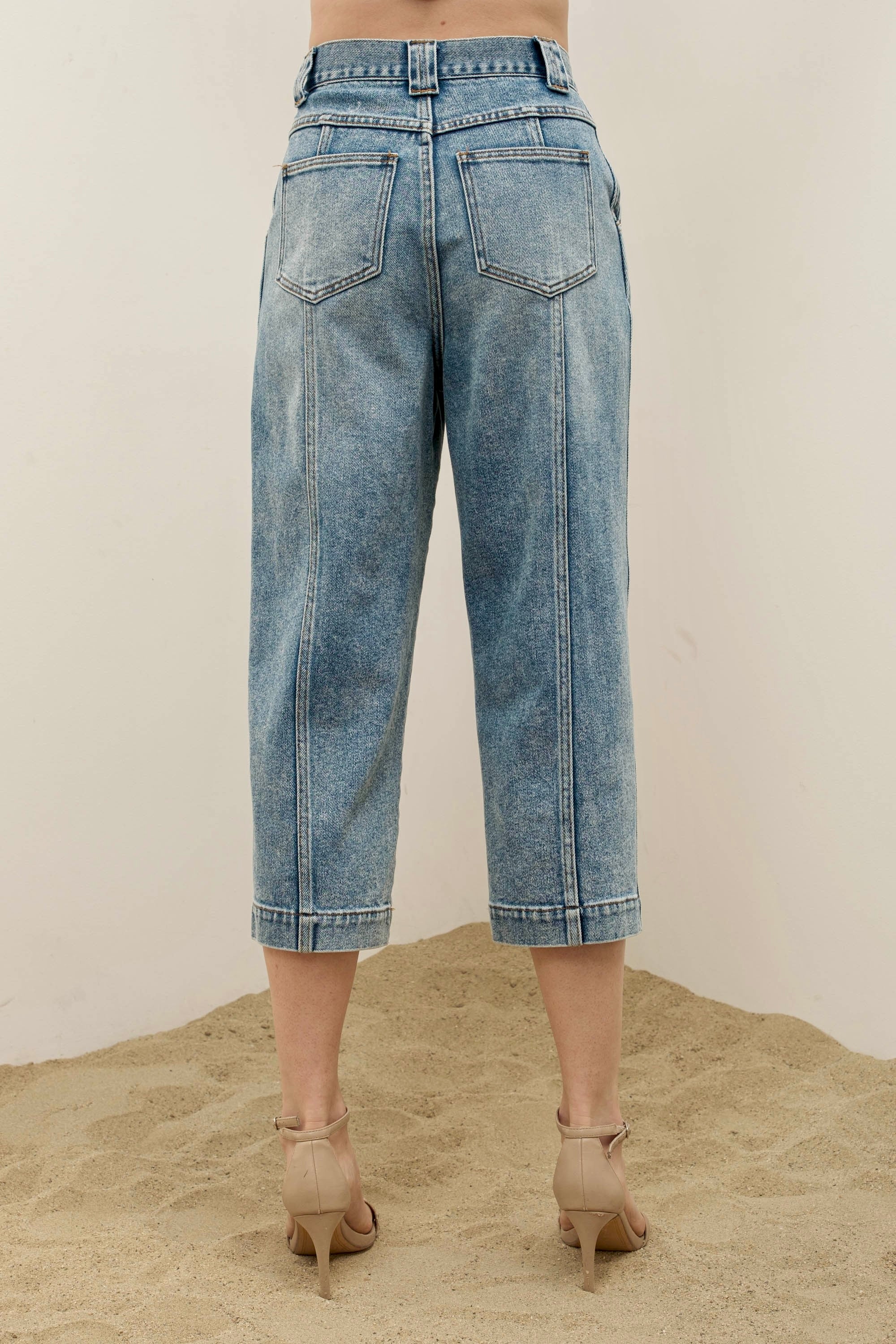 Tailor Cropped High-Rise Mom Jeans - alldeserved.com