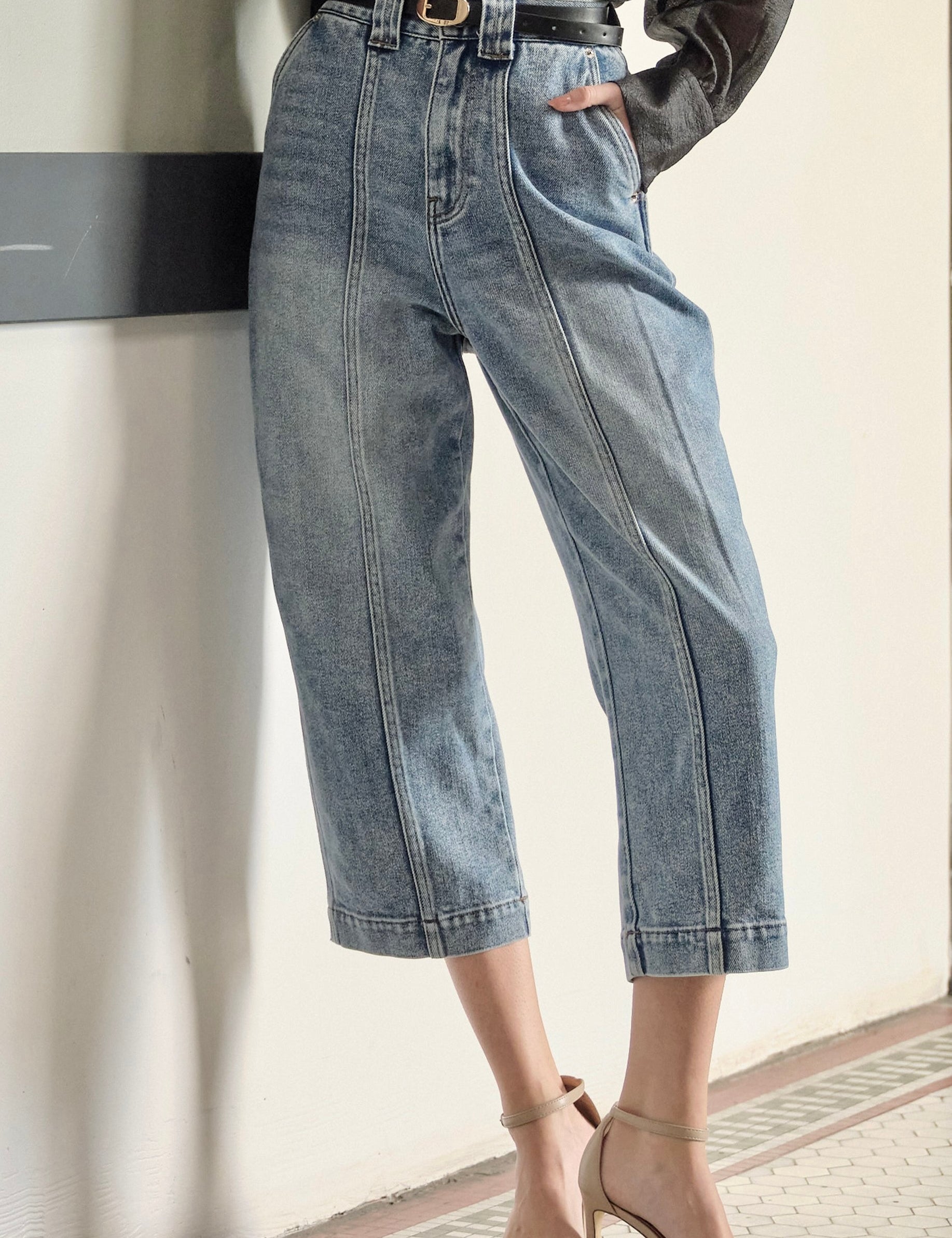 Tailor Cropped High-Rise Mom Jeans - alldeserved.com
