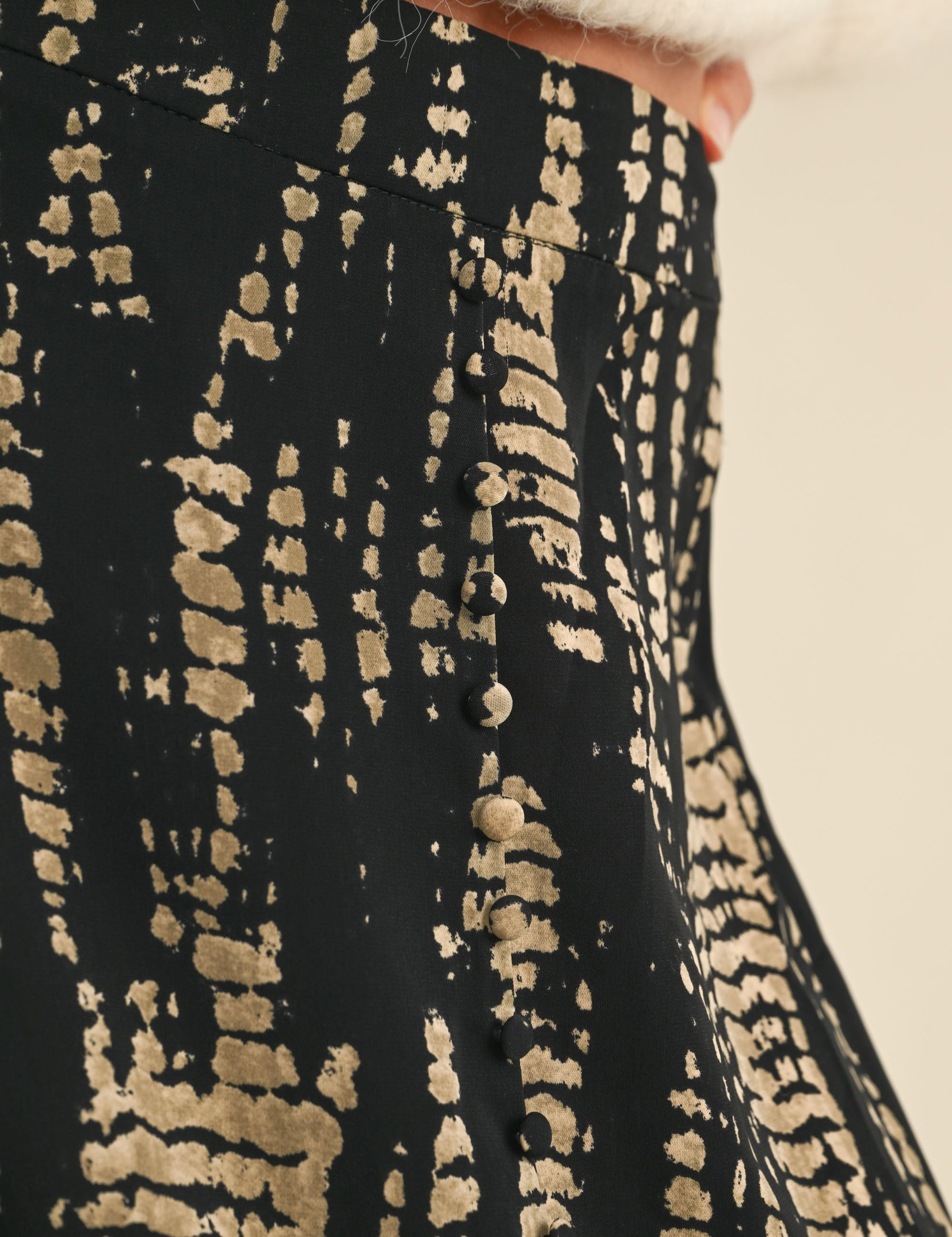 Desert Shadow Slit Skirt - alldeserved.com