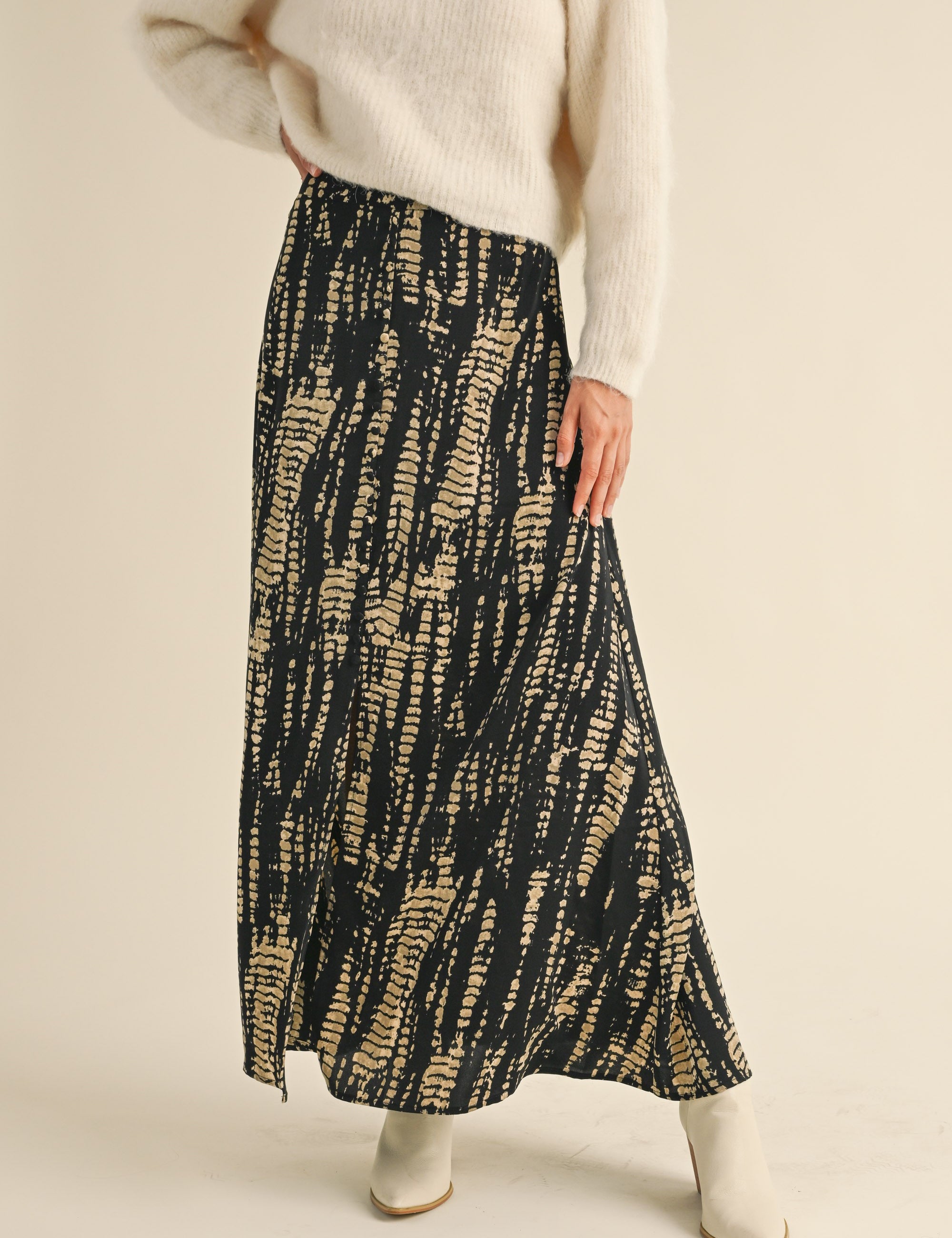 Desert Shadow Slit Skirt - alldeserved.com