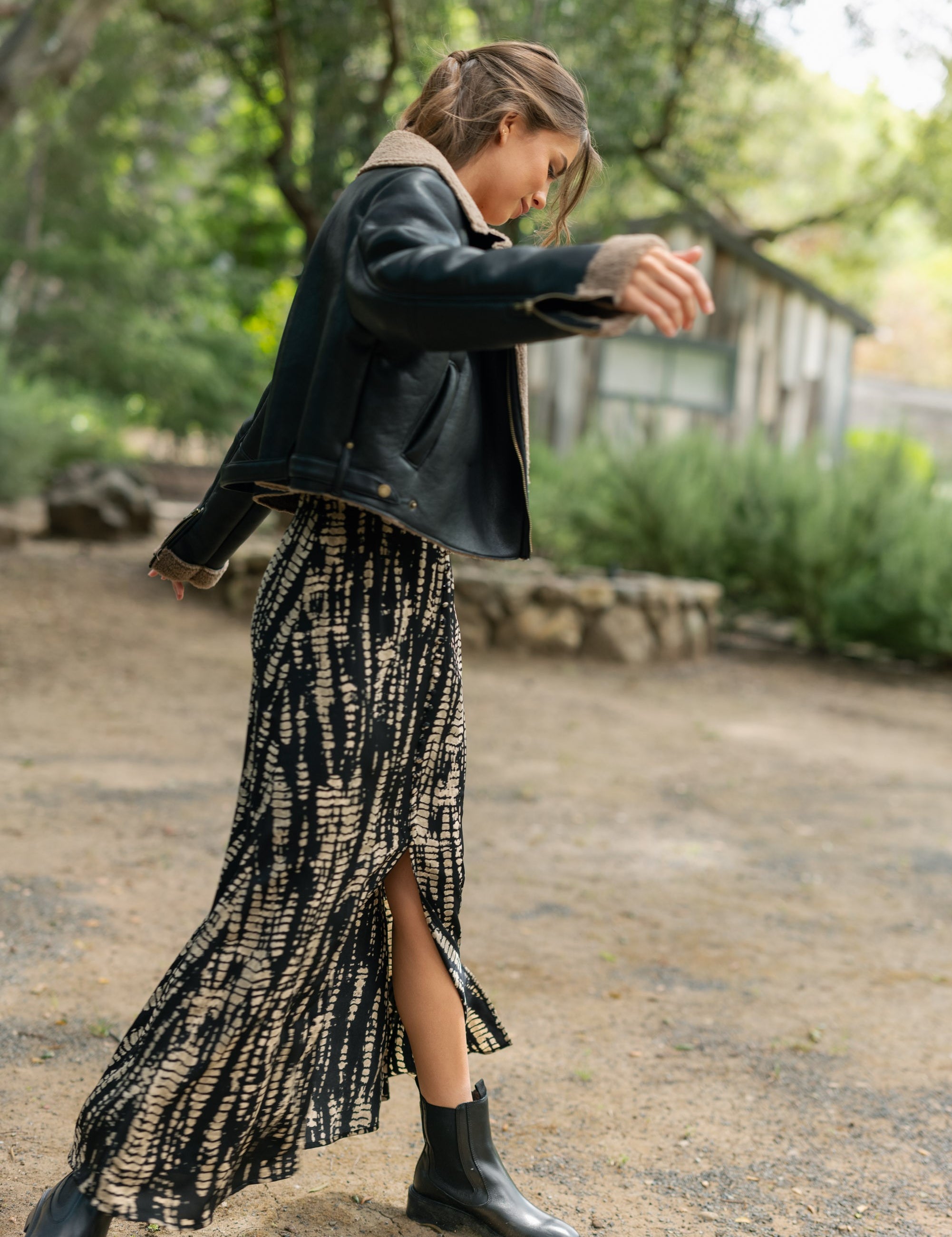 Desert Shadow Slit Skirt - alldeserved.com