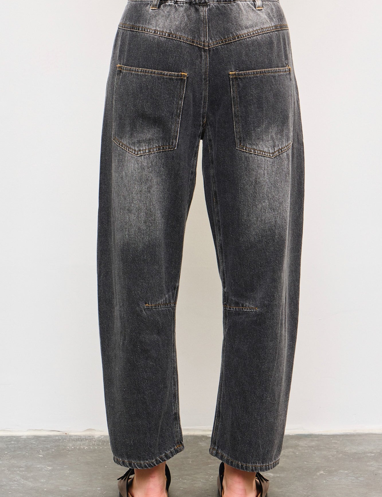 Shon Front Pocket Barrel Jeans - alldeserved.com