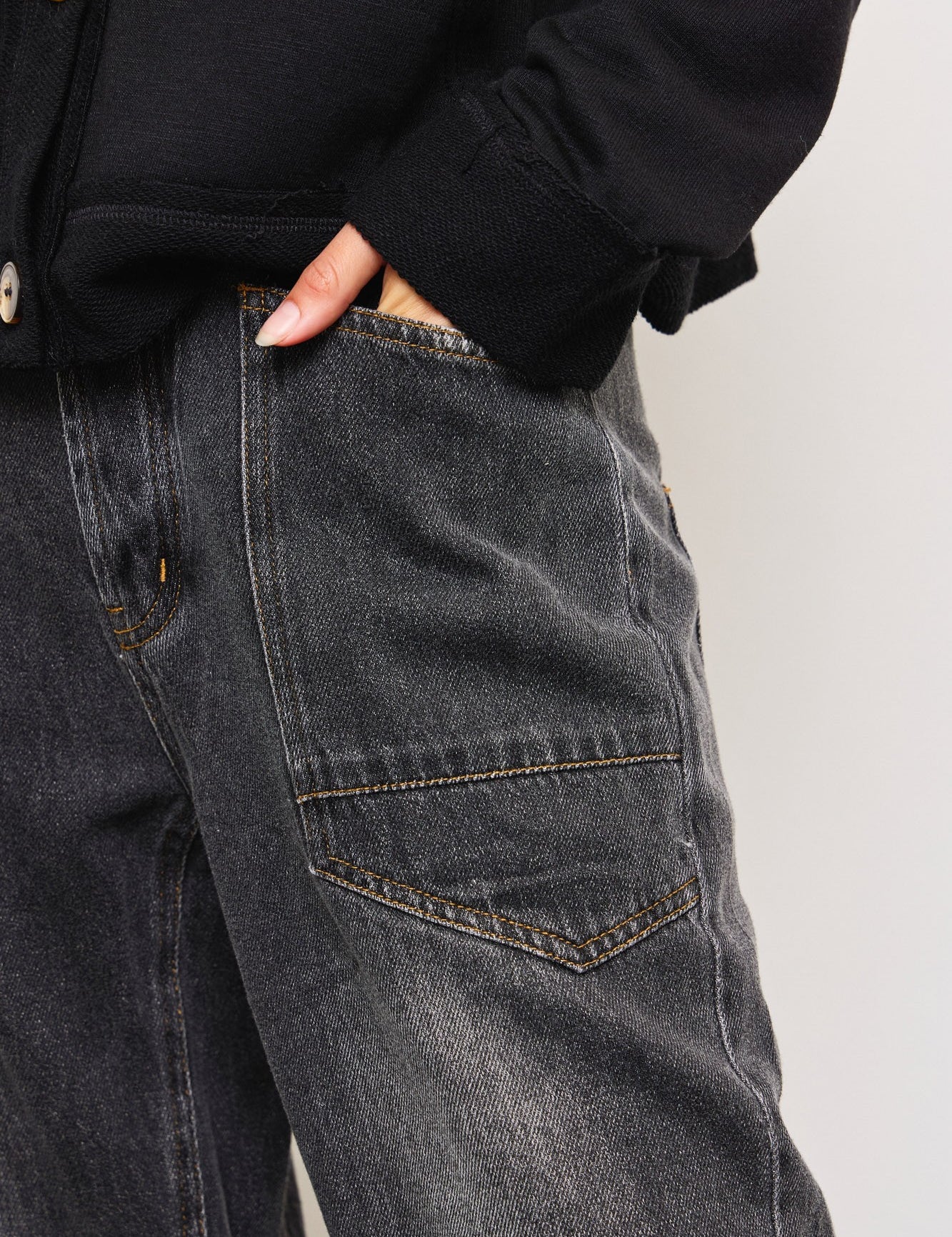 Shon Front Pocket Barrel Jeans - alldeserved.com