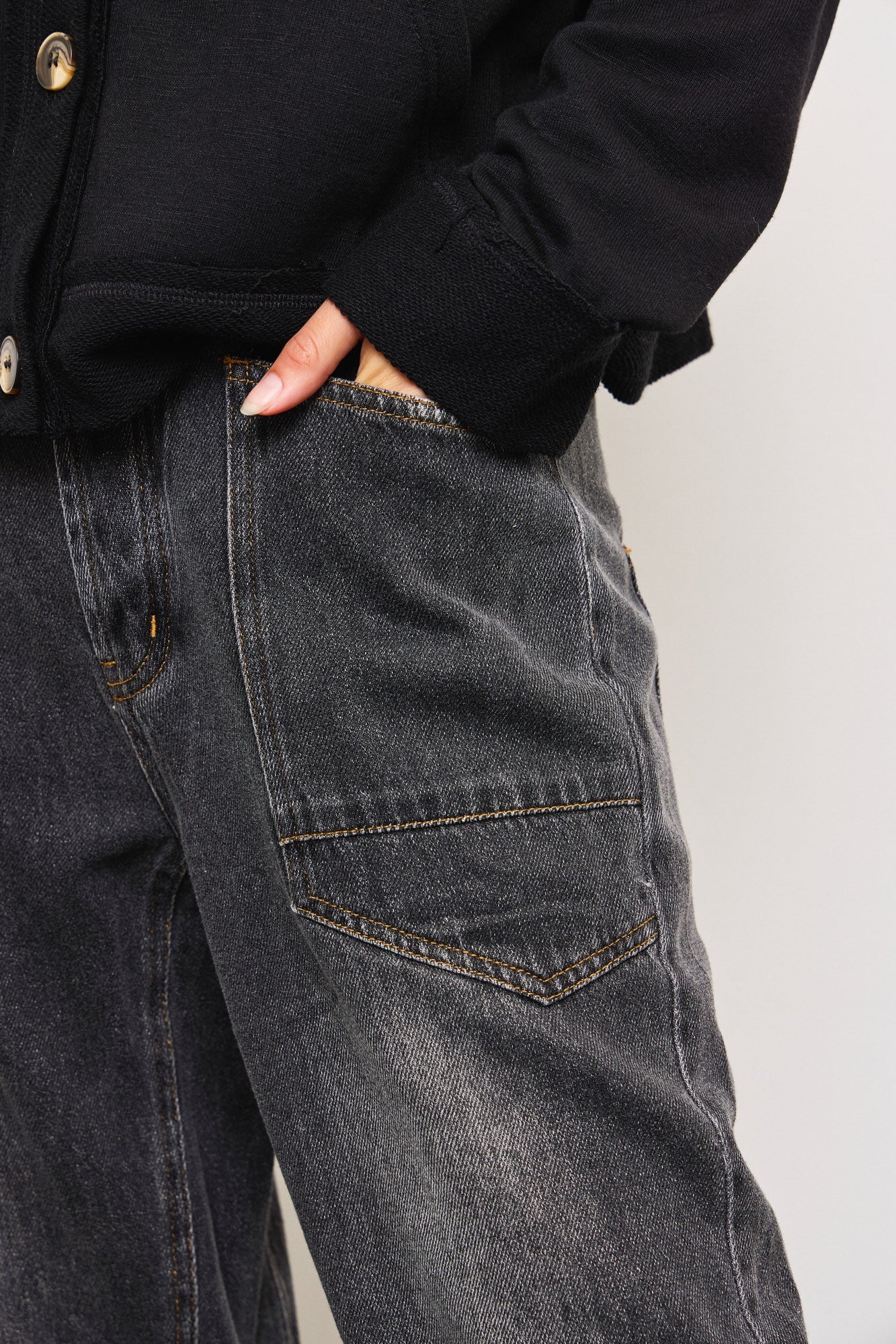 Shon Front Pocket Barrel Jeans - alldeserved.com