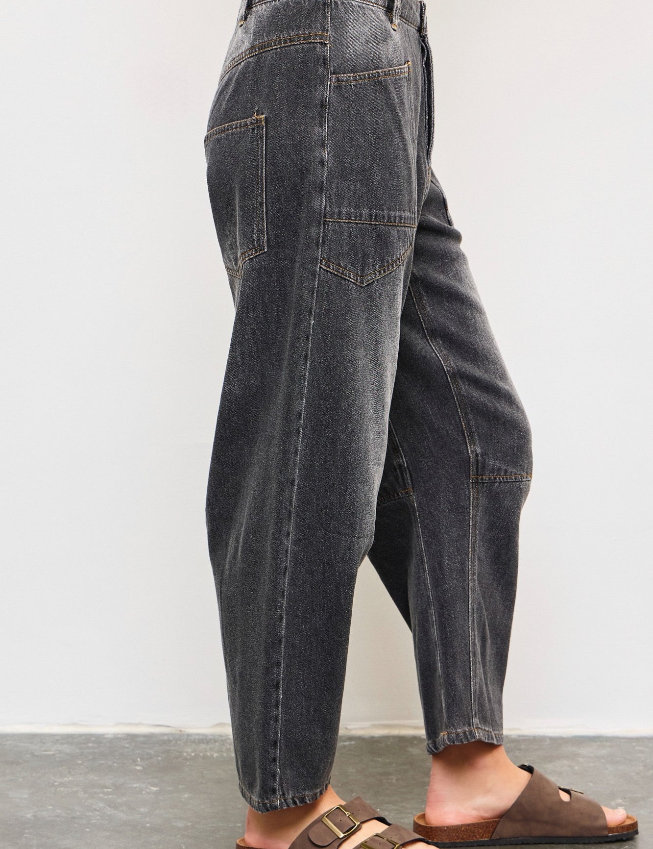 Shon Front Pocket Barrel Jeans - alldeserved.com