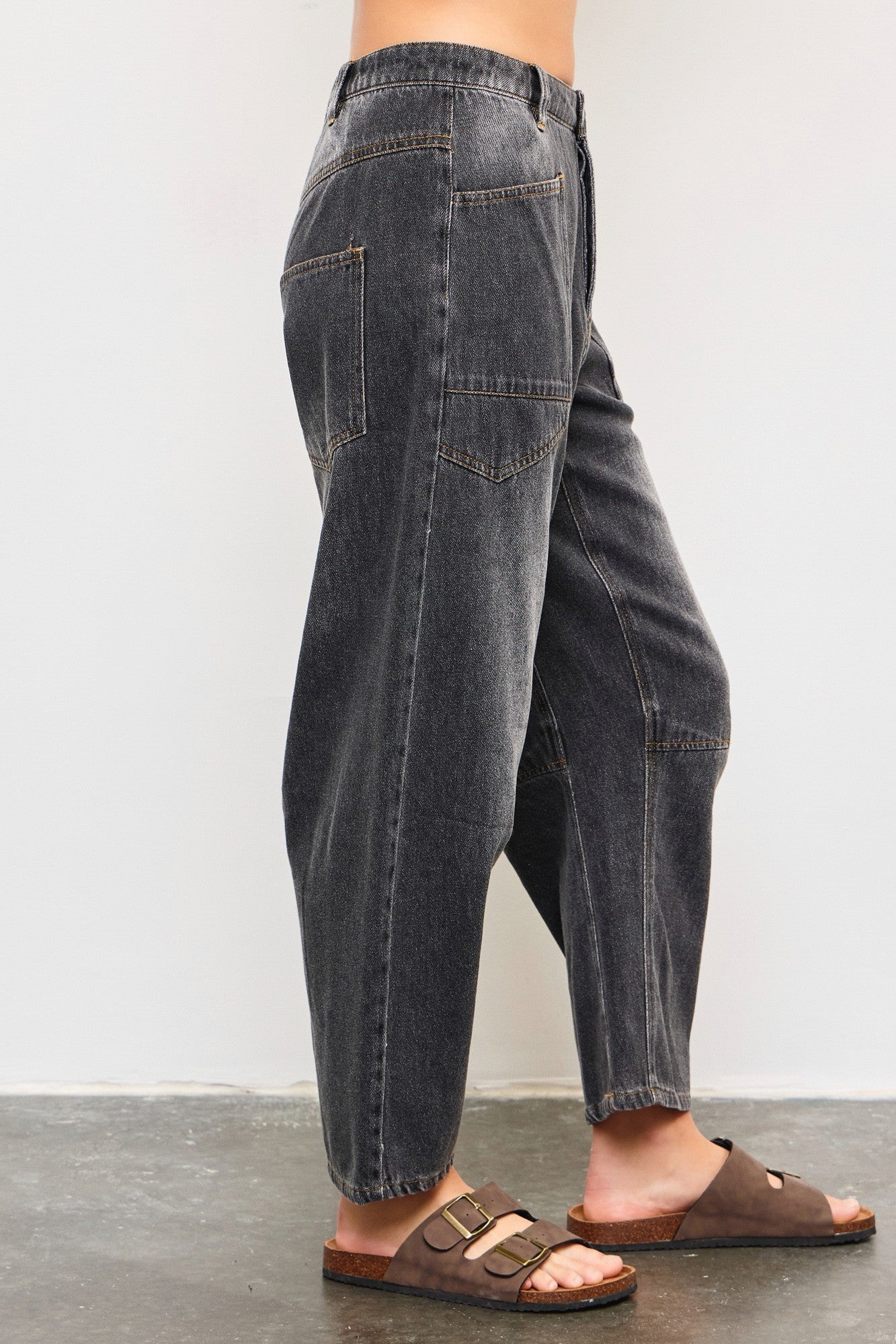 Shon Front Pocket Barrel Jeans - alldeserved.com
