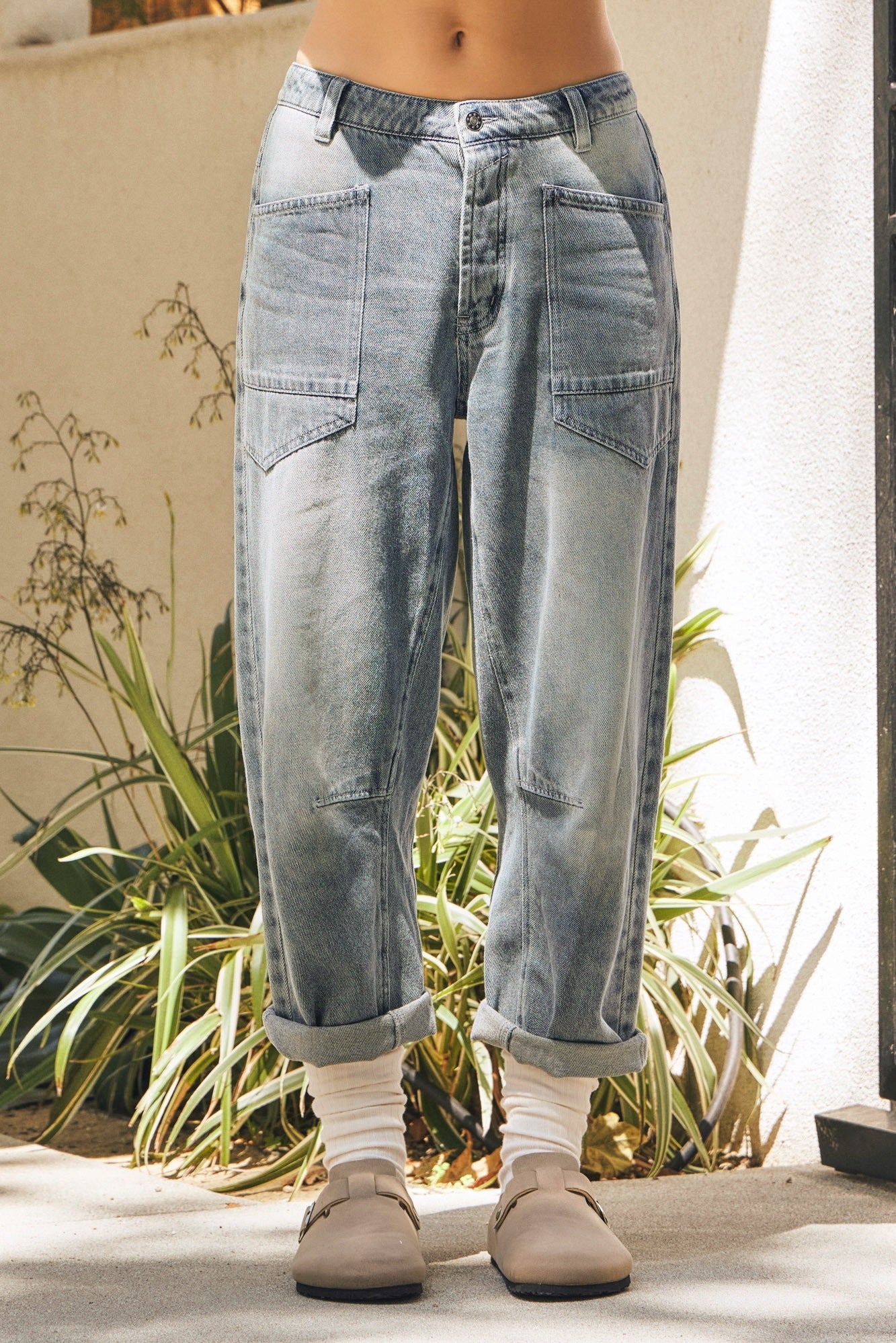 Shon Front Pocket Barrel Jeans - alldeserved.com