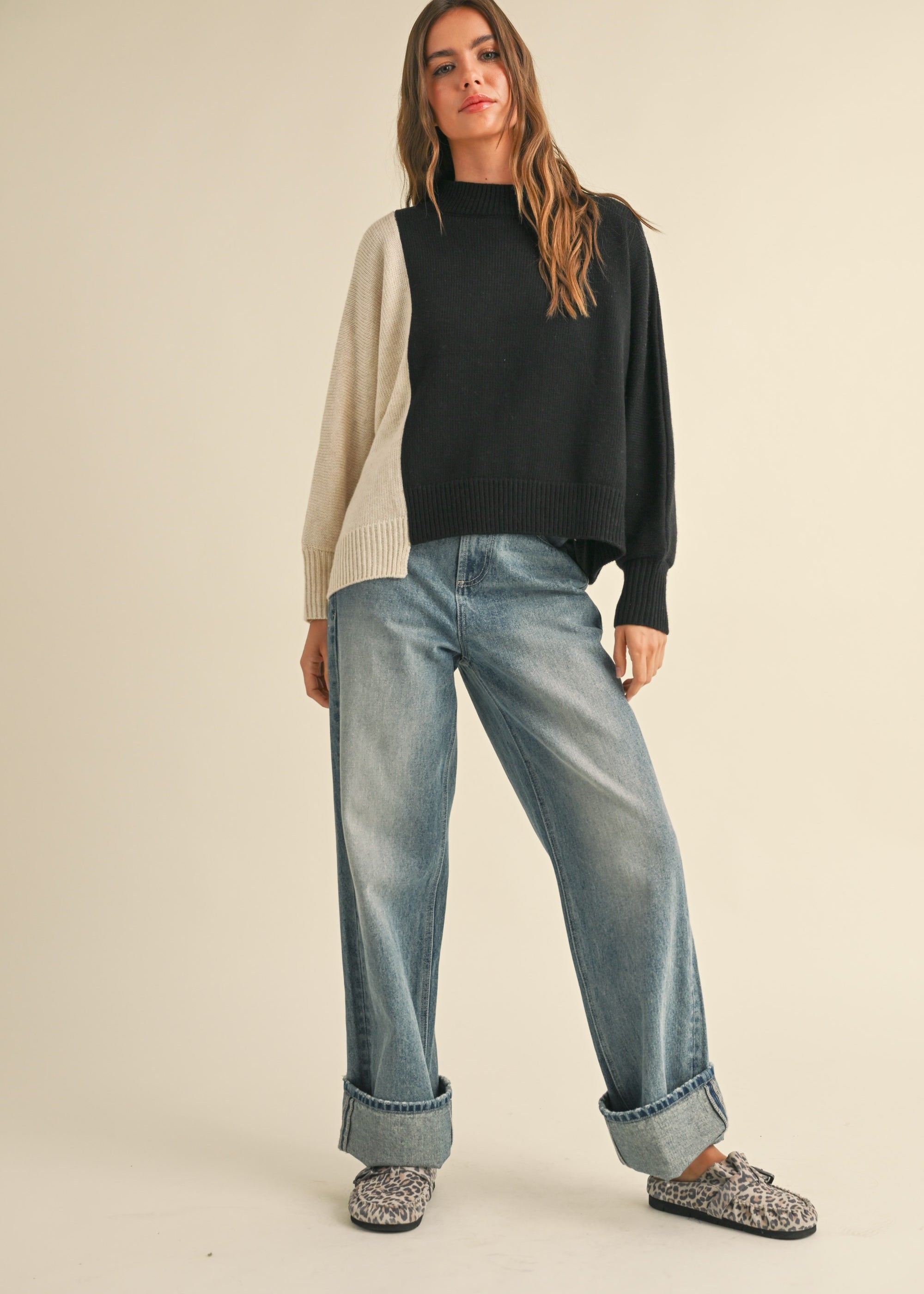 Women’s Relaxed Straight-Leg Cuffed Jeans