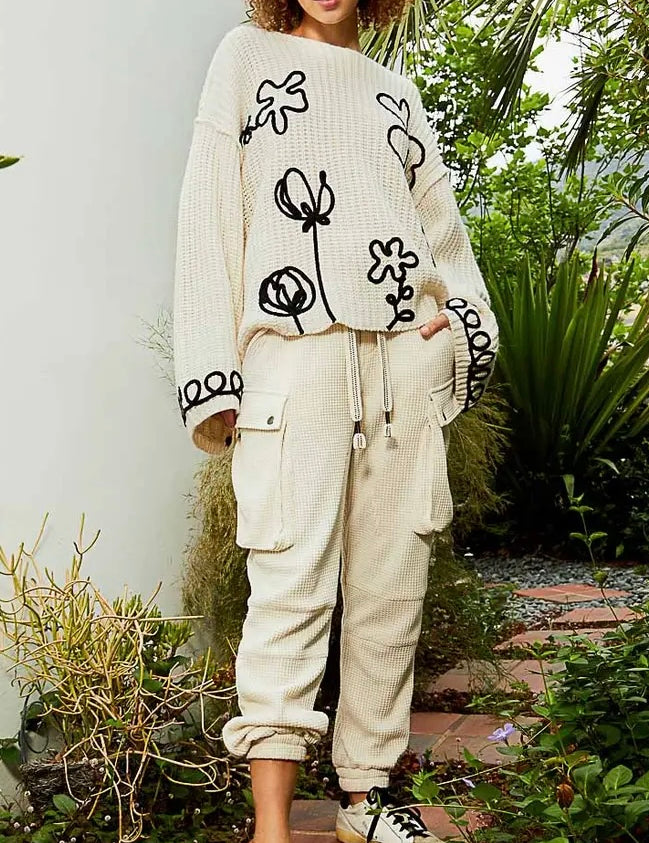 Contrast Yarn Floral Sweater - alldeserved.com