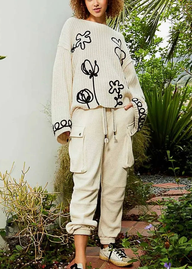 Contrast Yarn Floral Sweater - alldeserved.com