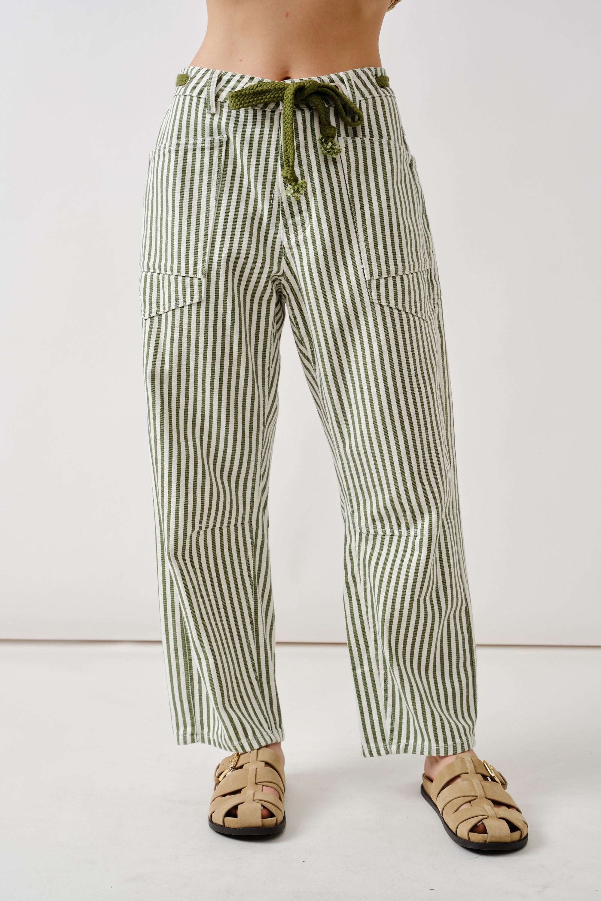 Moxie Barrel Eyelet Jeans