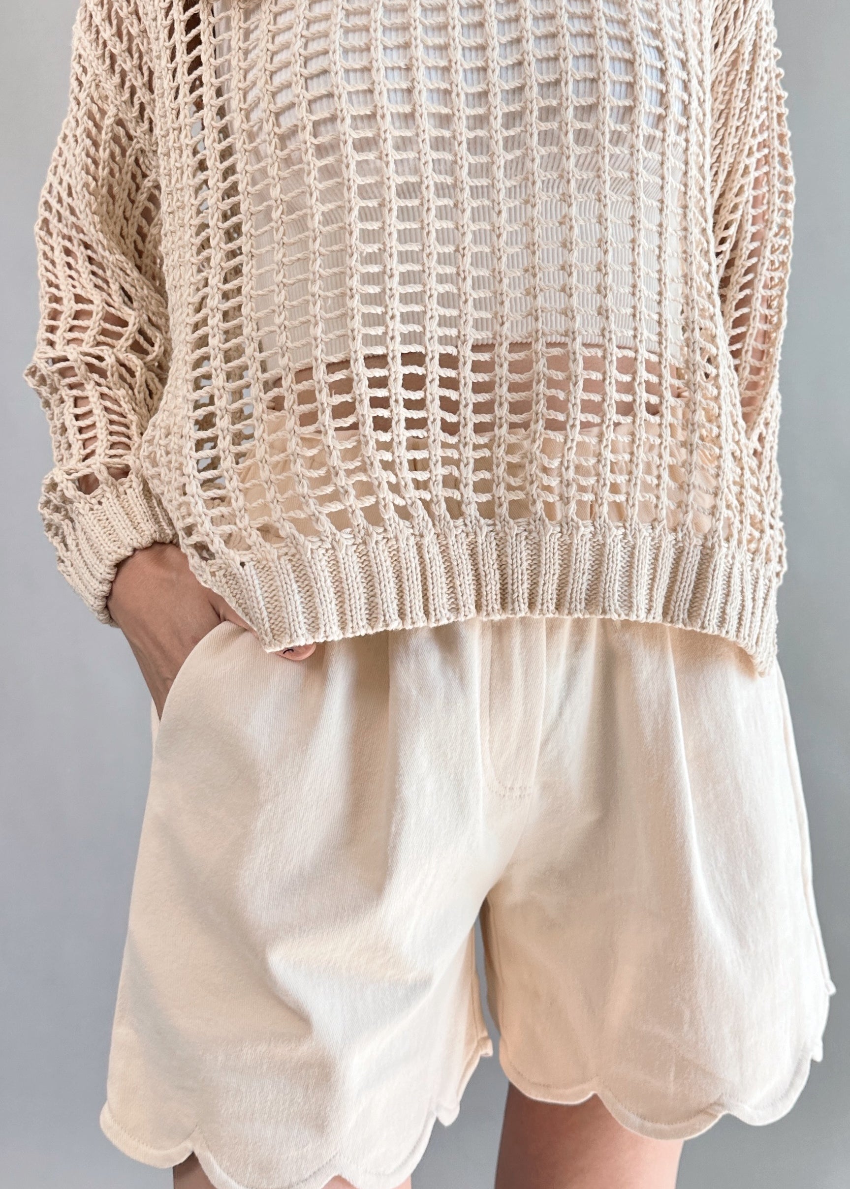 In Bloom Scallop Hem Shorts - alldeserved.com