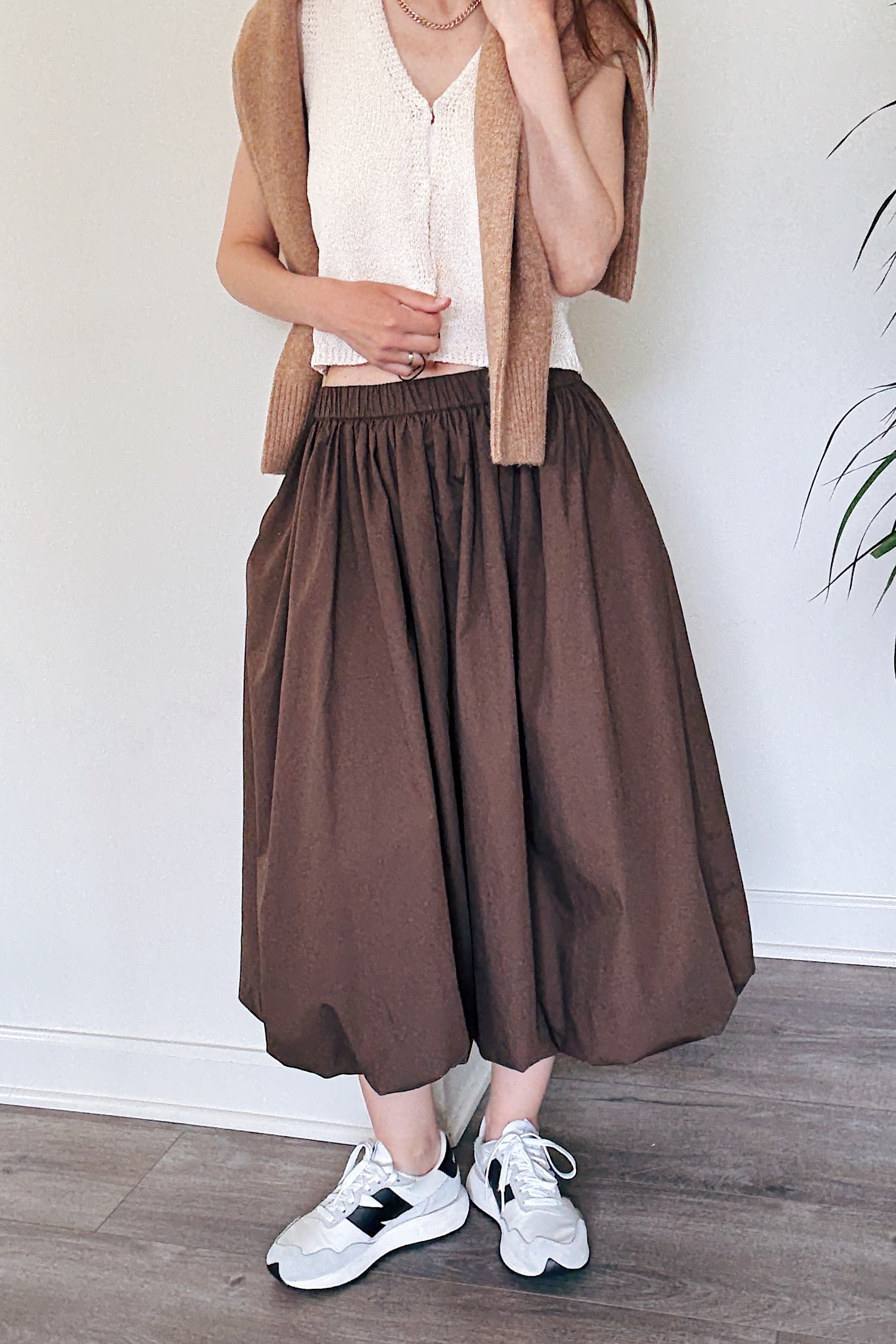 Cotton Poplin Bubble-Hem Midi Skirt- Brown