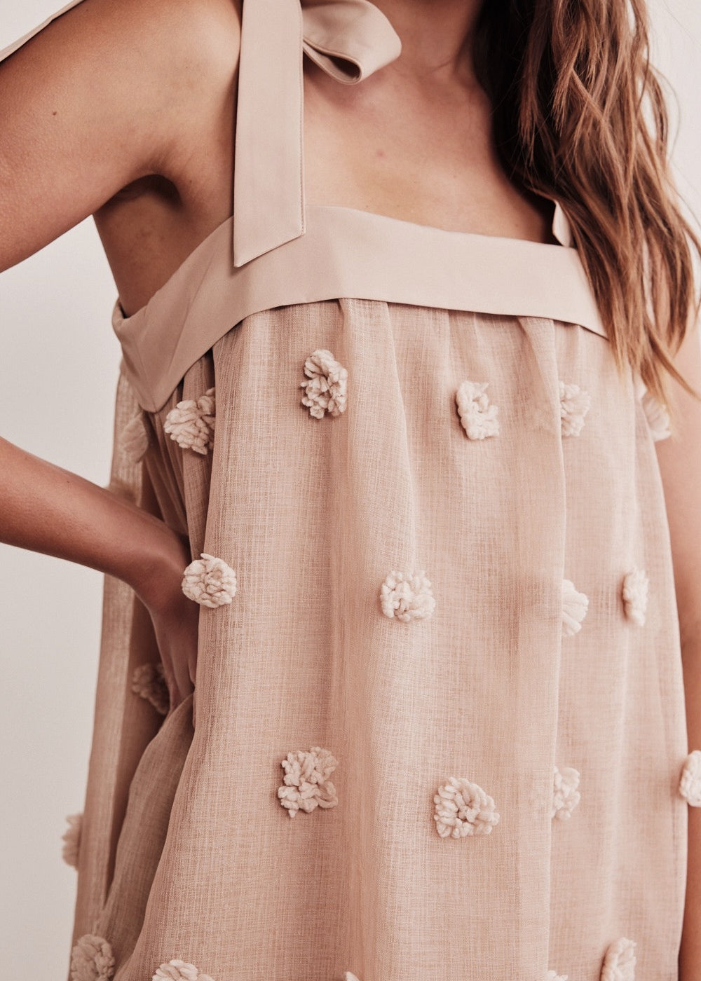 Arianna 3D Dot Midi Dress - alldeserved.com