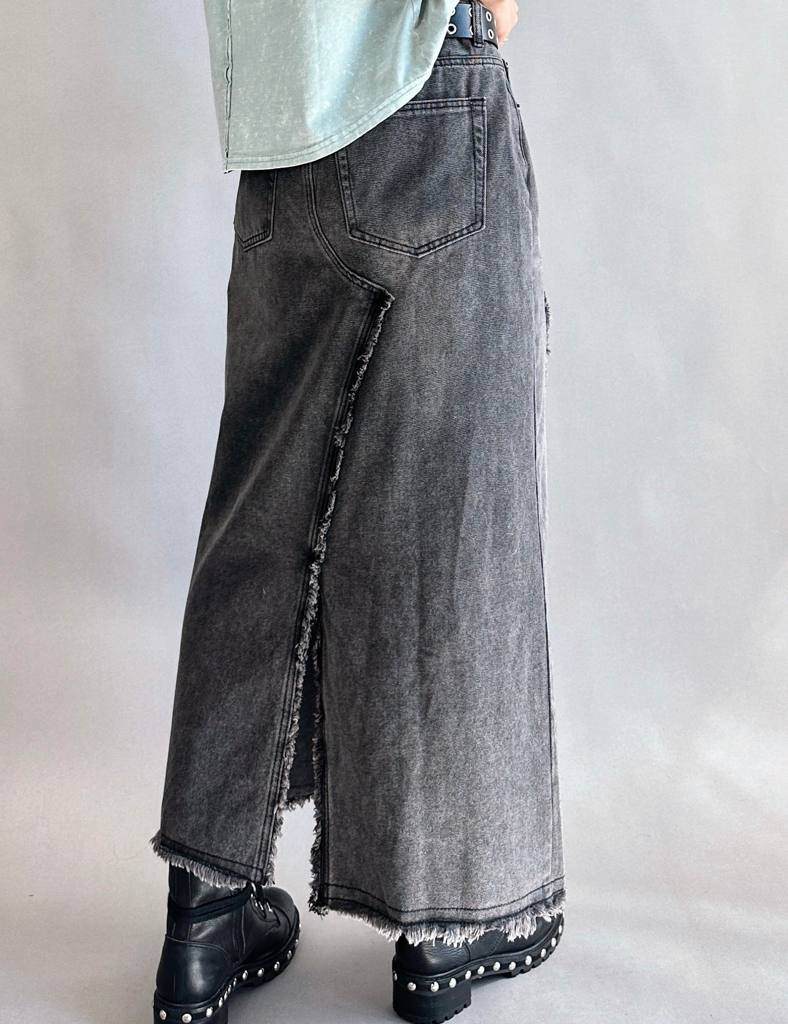 Madi Side Slit Denim Skirt - alldeserved.com