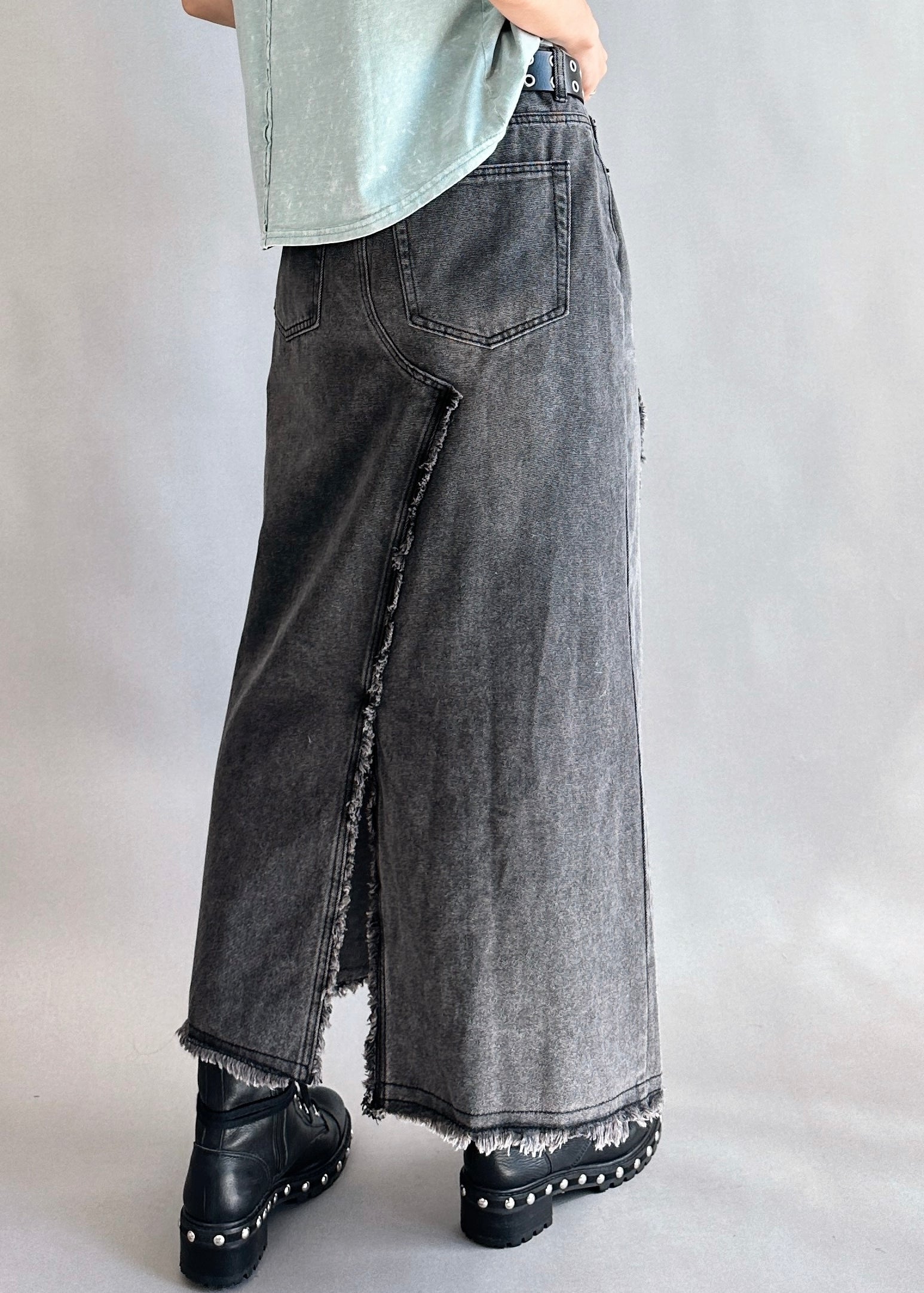 Madi Side Slit Denim Skirt - alldeserved.com