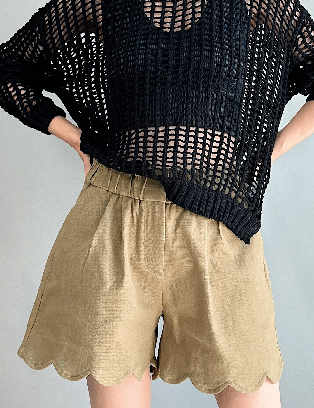In Bloom Scallop Hem Shorts - alldeserved.com