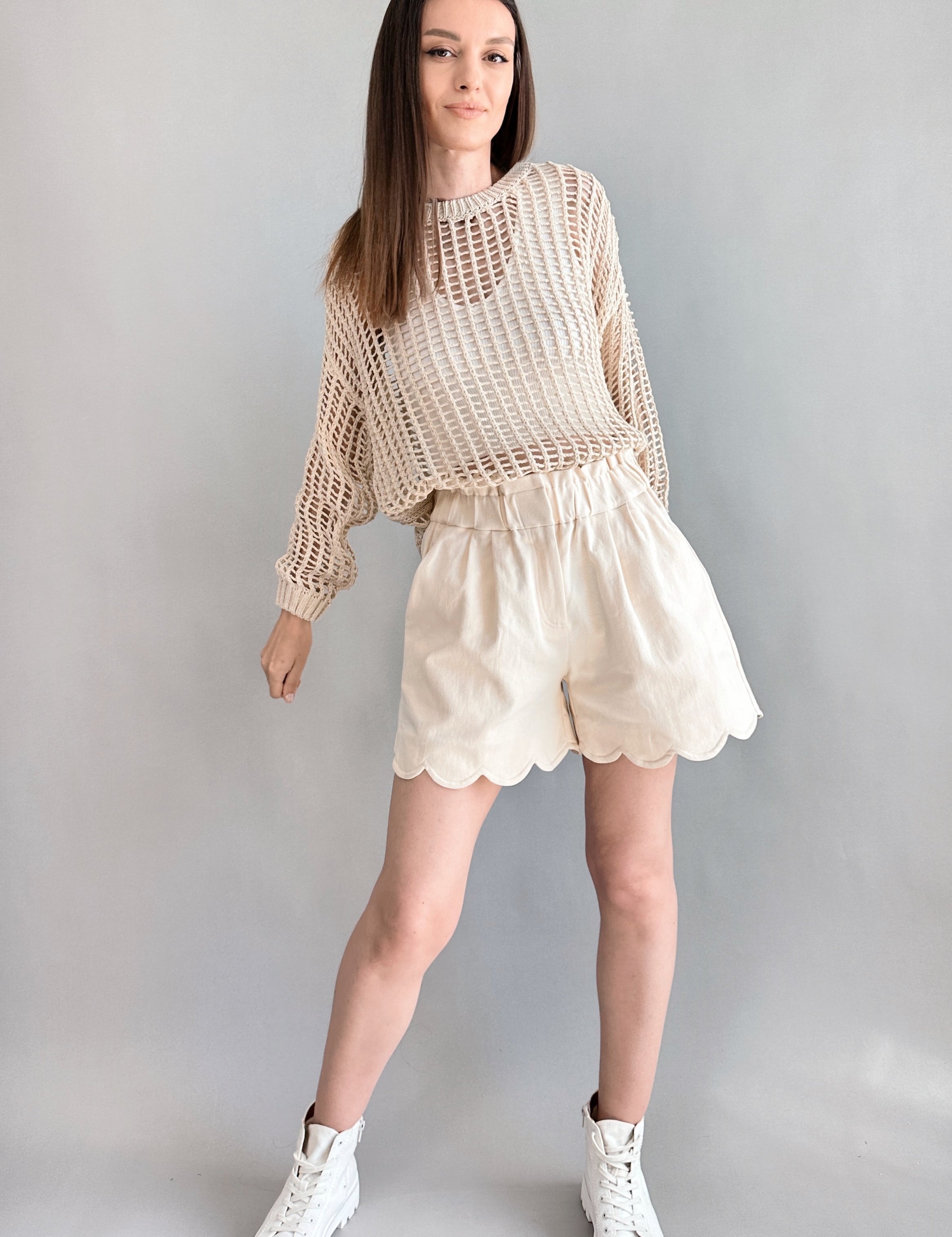 In Bloom Scallop Hem Shorts - alldeserved.com