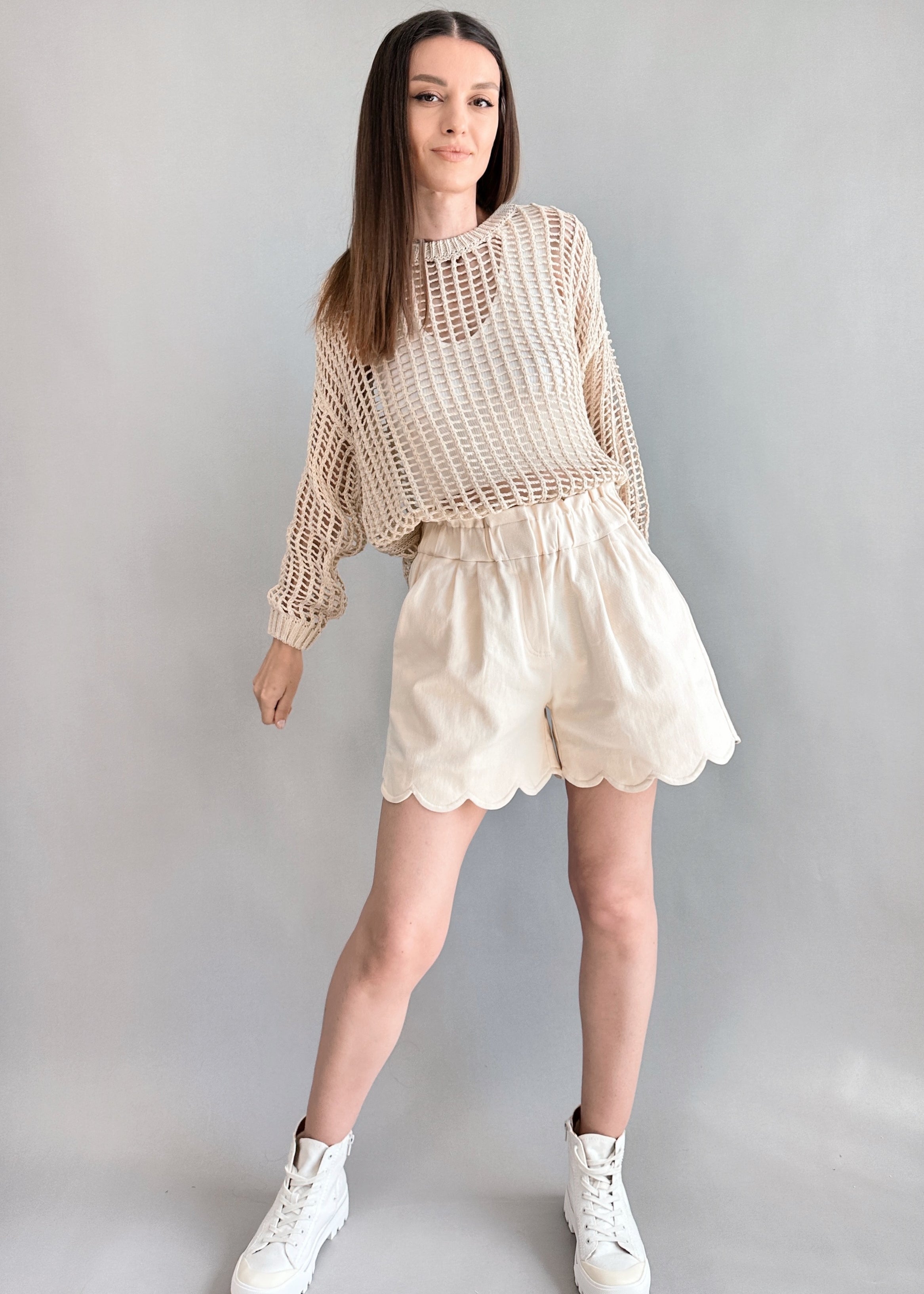 In Bloom Scallop Hem Shorts - alldeserved.com