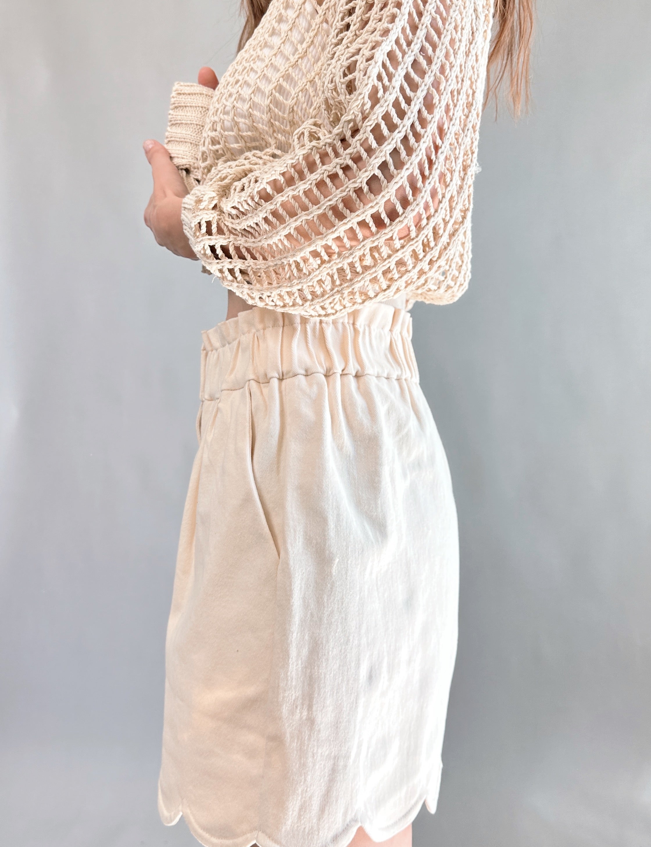In Bloom Scallop Hem Shorts - alldeserved.com