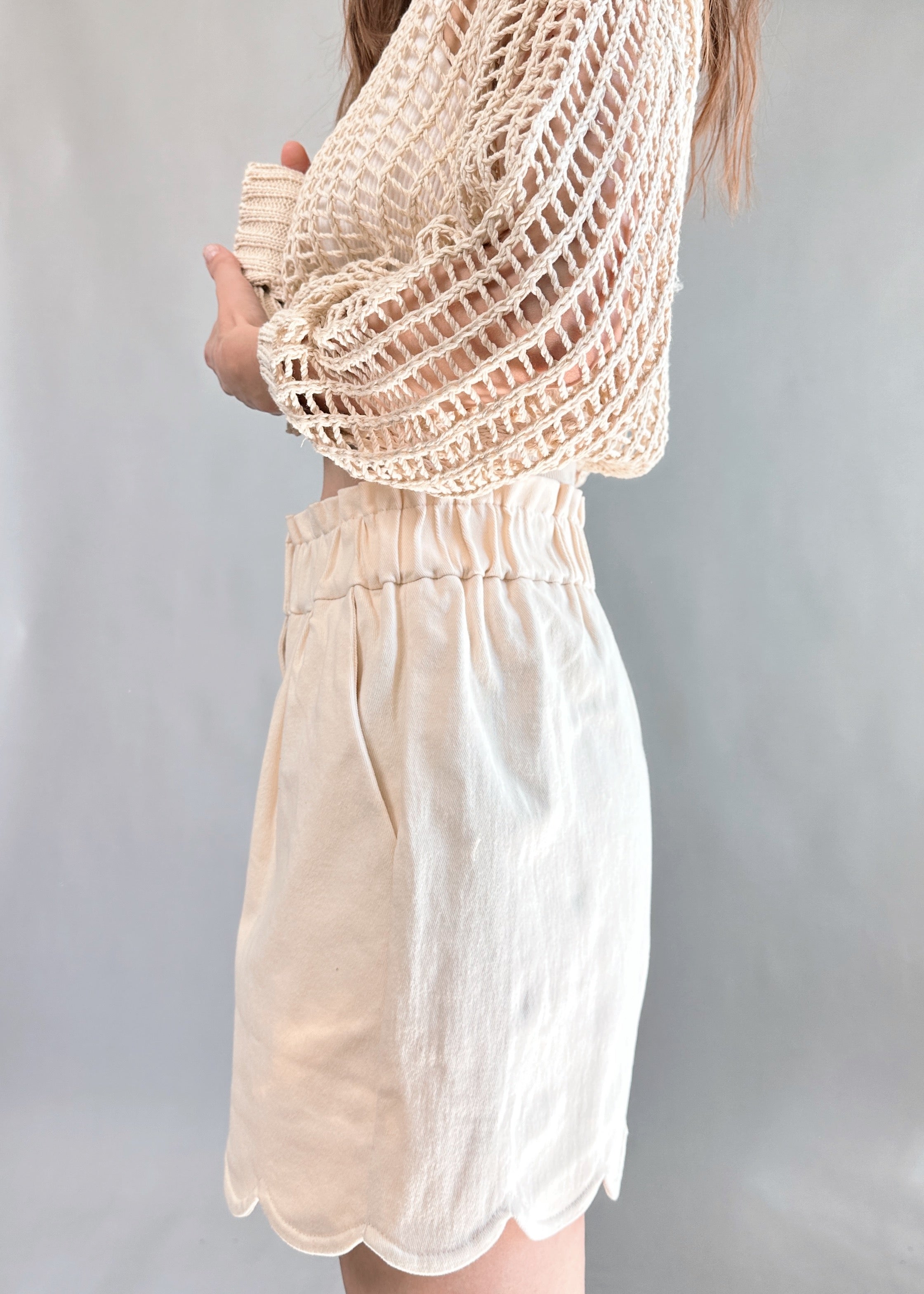 In Bloom Scallop Hem Shorts - alldeserved.com