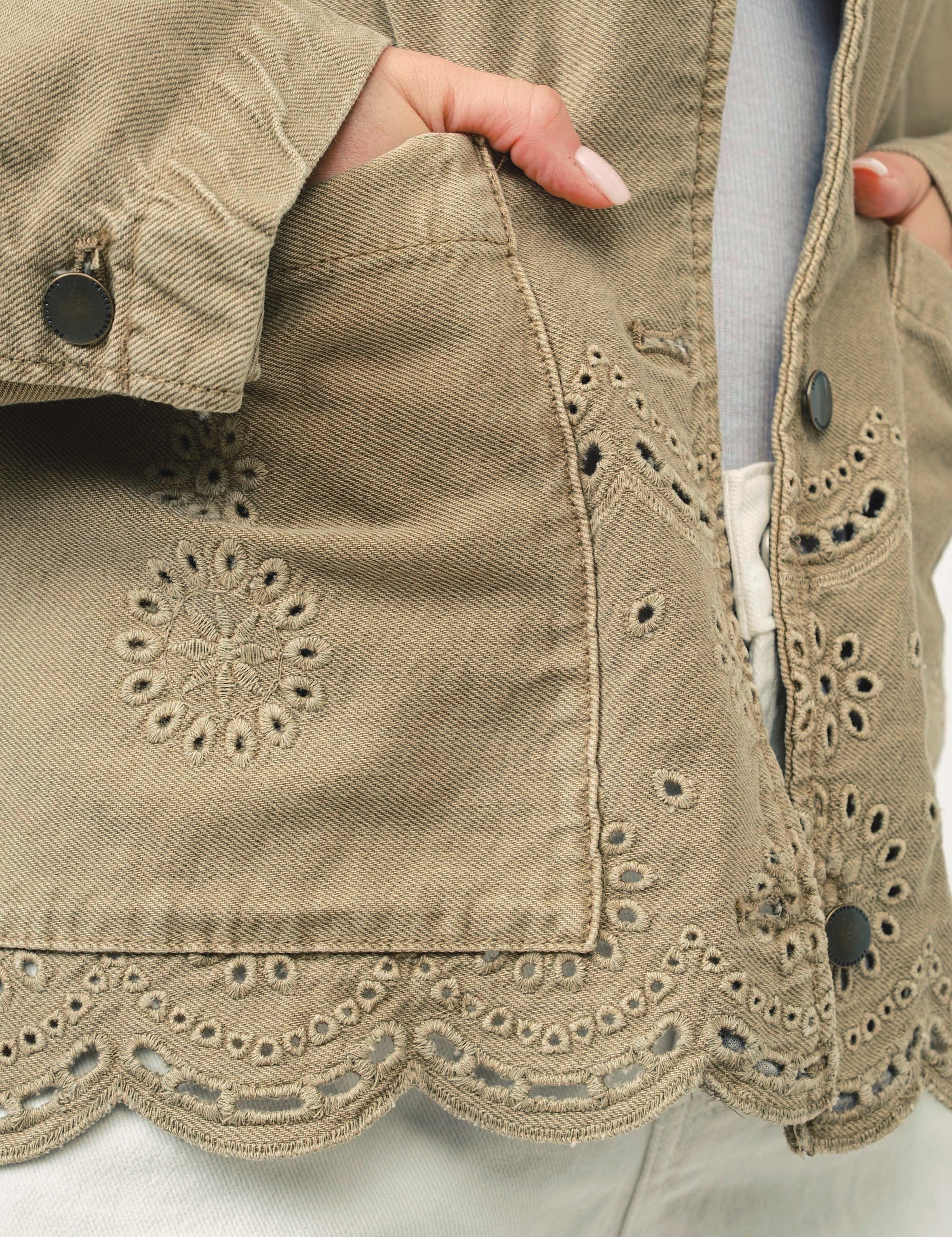 Magnolia Embroidered Denim Jacket - alldeserved.com