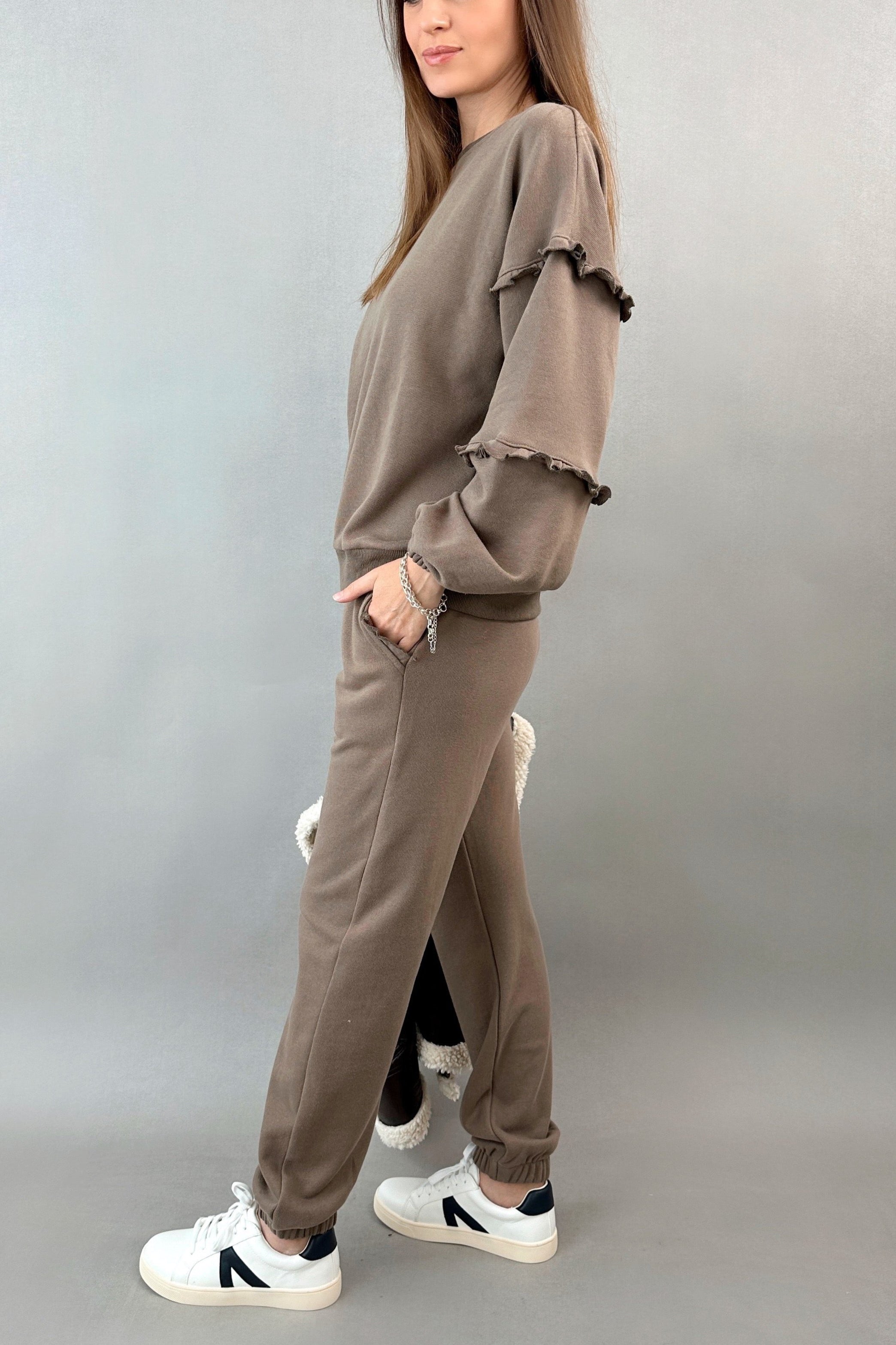 Mocha Sweatshirt and Sweatpants Set - alldeserved.com