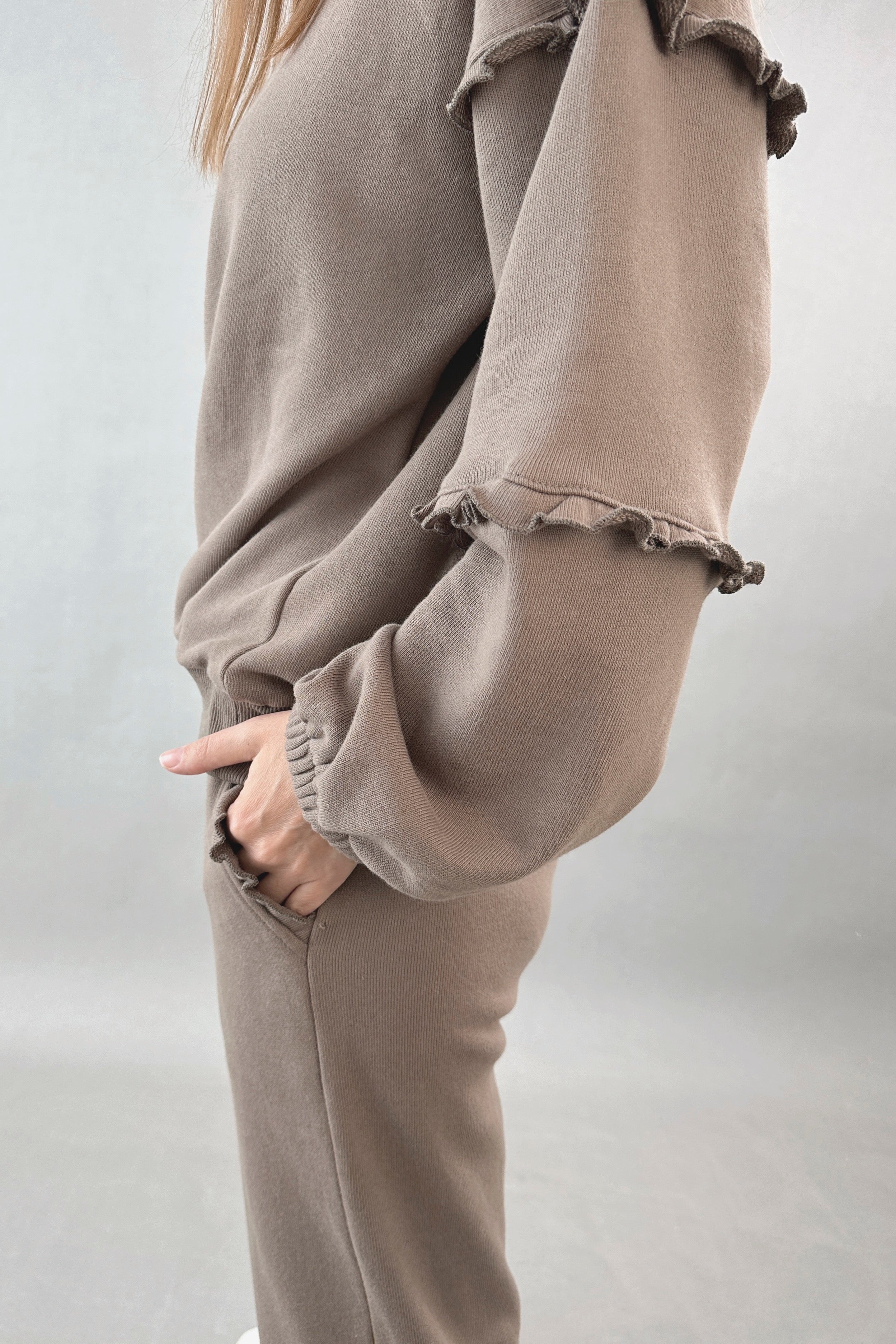 Mocha Sweatshirt and Sweatpants Set - alldeserved.com