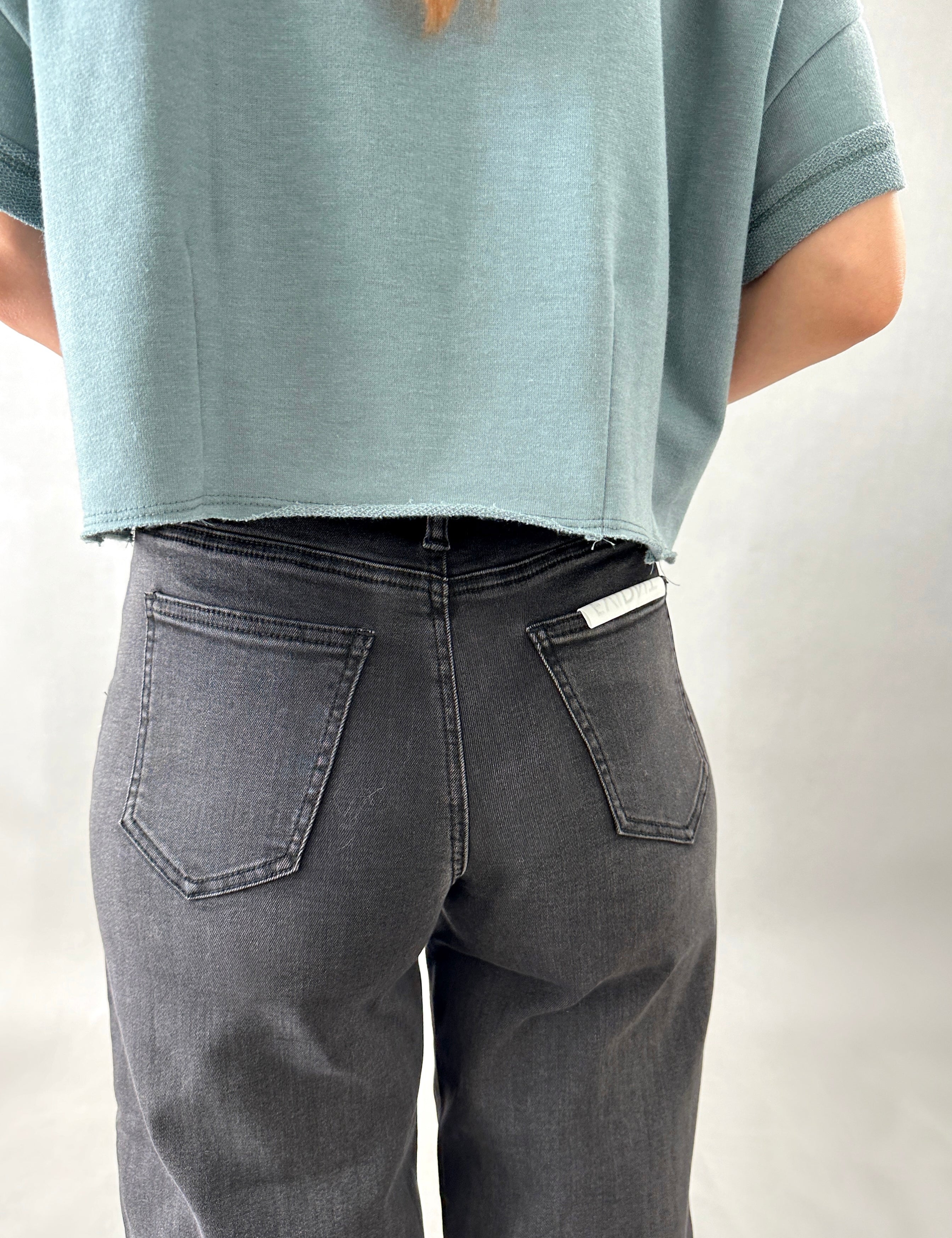 Jetset Crop Jeans - alldeserved.com