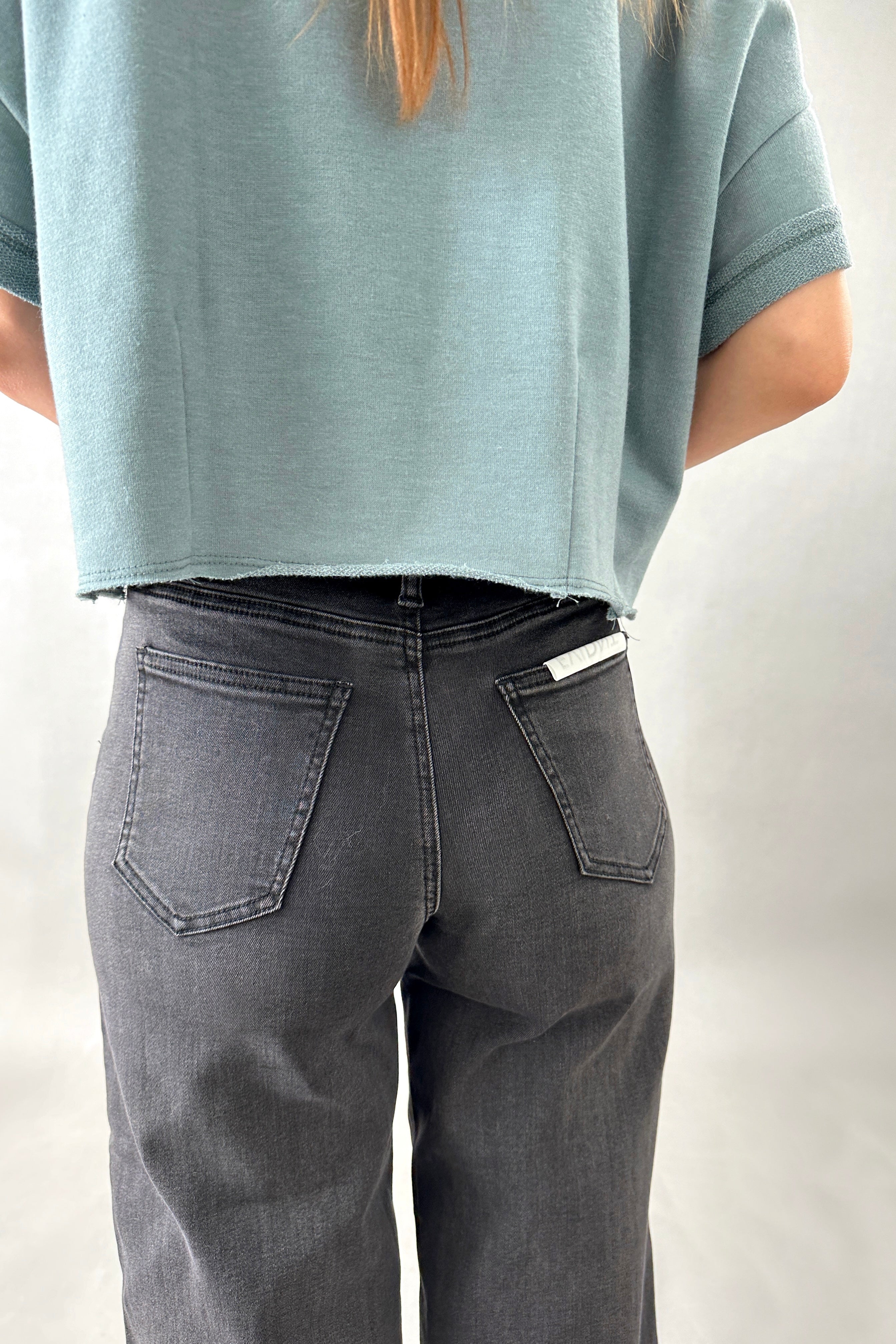 Jetset Crop Jeans - alldeserved.com