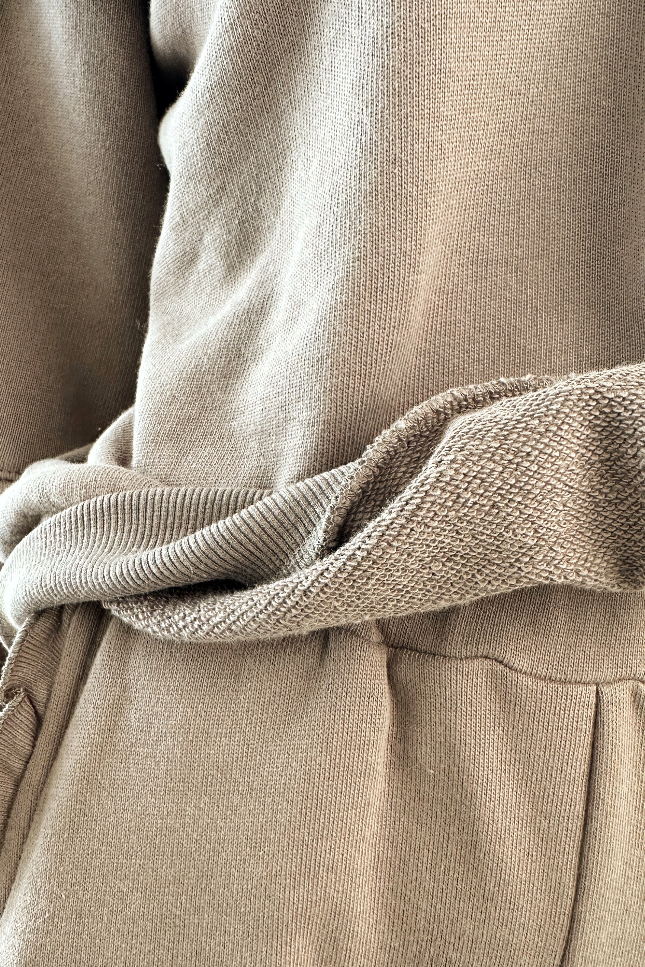 Mocha Sweatshirt and Sweatpants Set - alldeserved.com