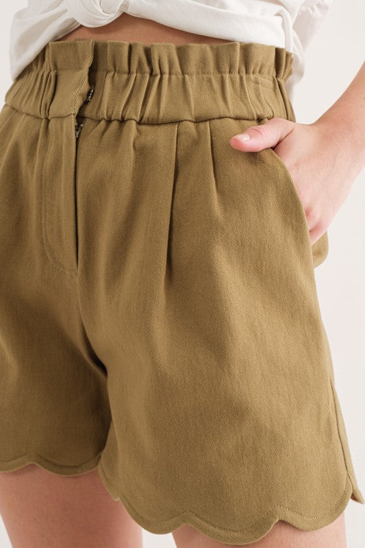 In Bloom Scallop Hem Shorts - alldeserved.com