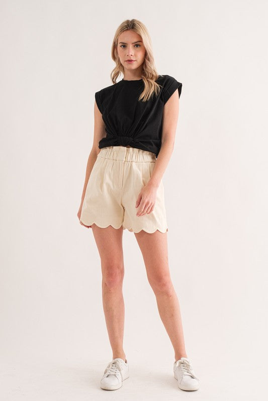 In Bloom Scallop Hem Shorts - alldeserved.com