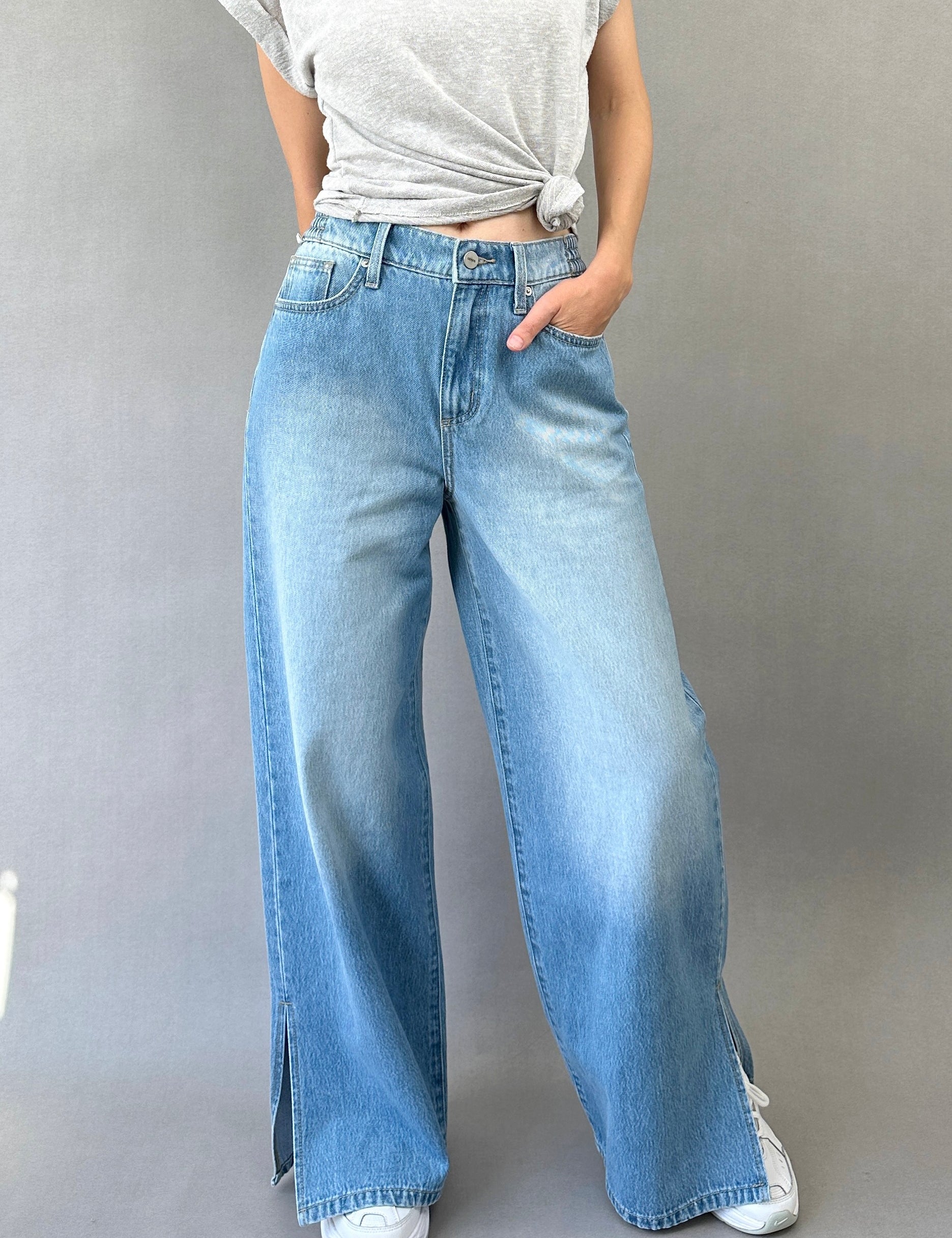 Clara High-Waisted Wide-Leg Jeans - alldeserved.com
