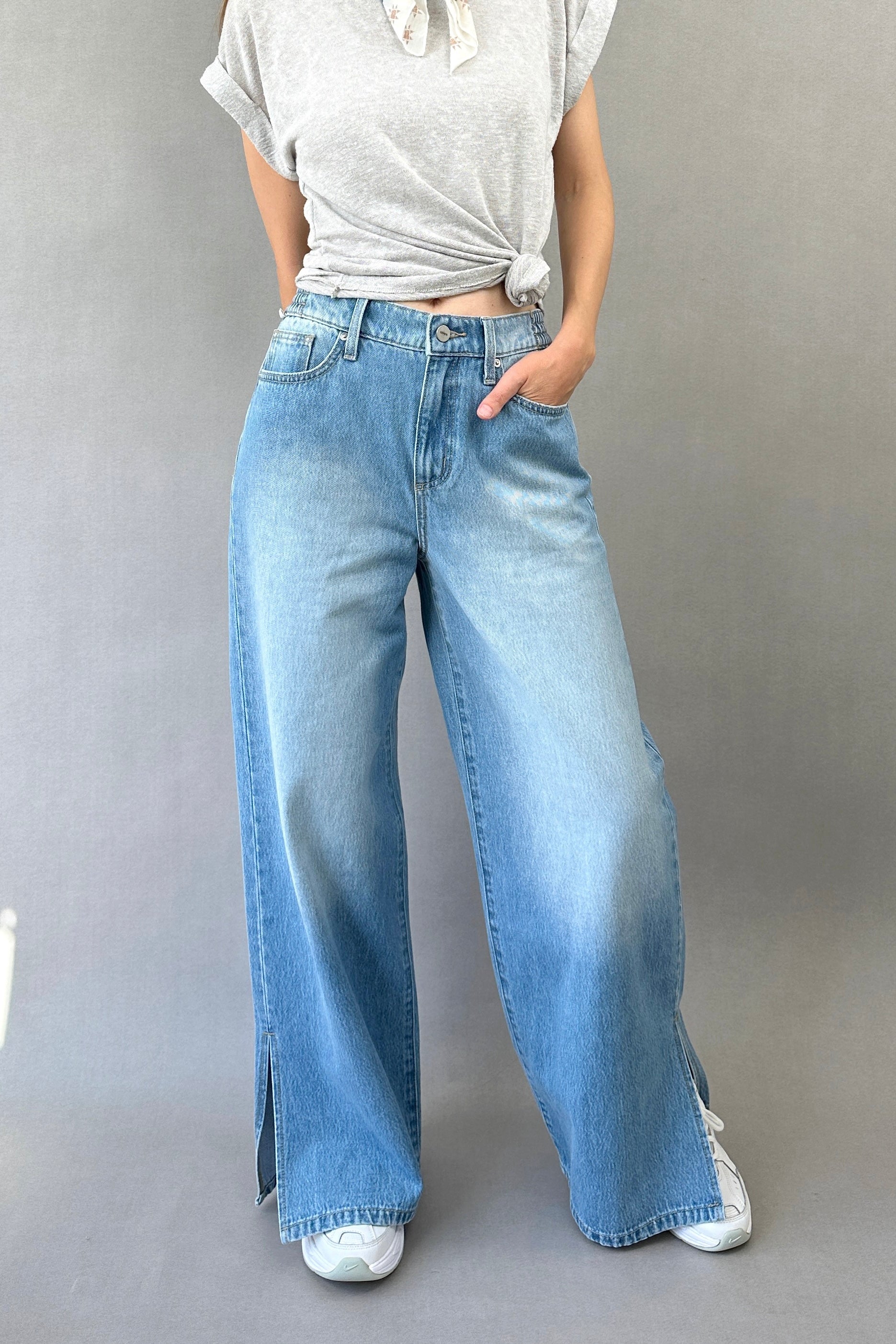 Clara High-Waisted Wide-Leg Jeans - alldeserved.com