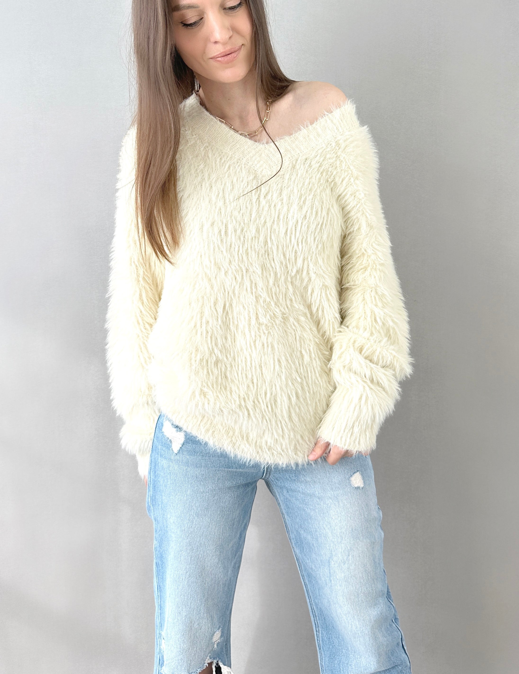Cozy Fuzzy Sweater - alldeserved.com