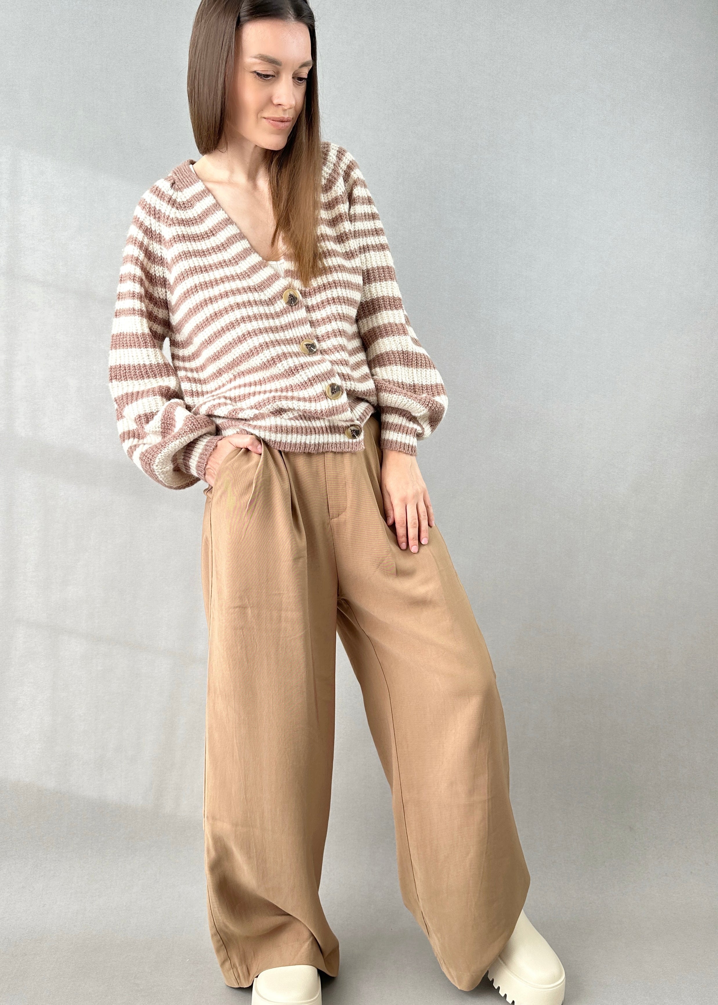 Zola Wide-Leg Pants - alldeserved.com
