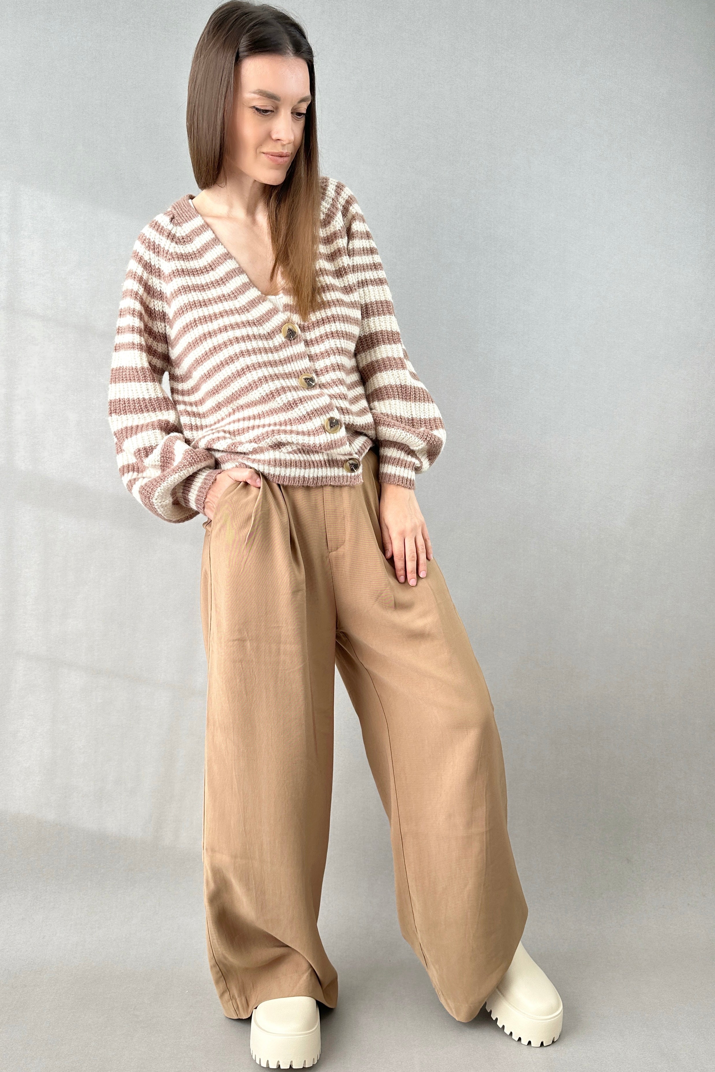 Zola Wide-Leg Pants - alldeserved.com