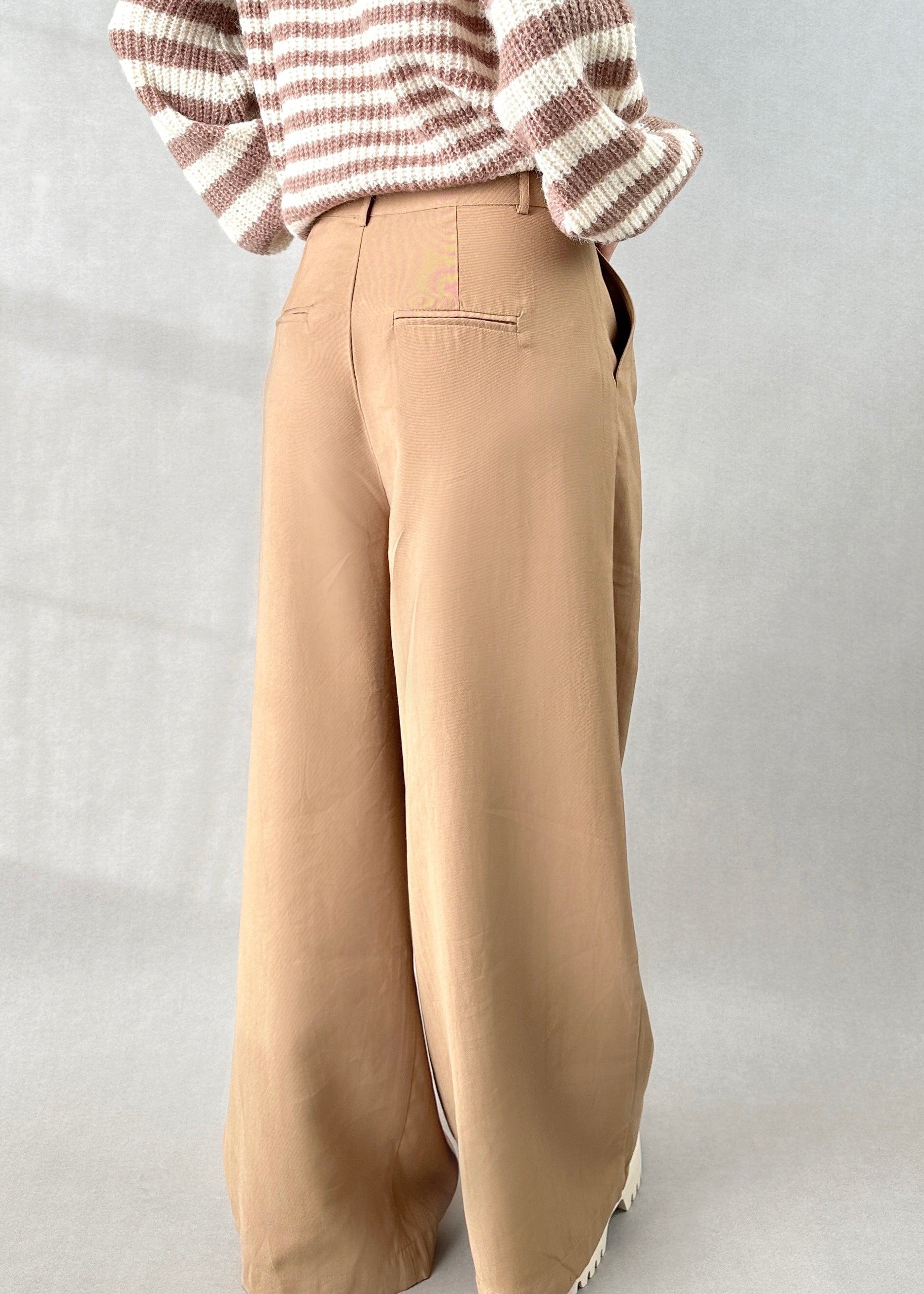 Zola Wide-Leg Pants - alldeserved.com