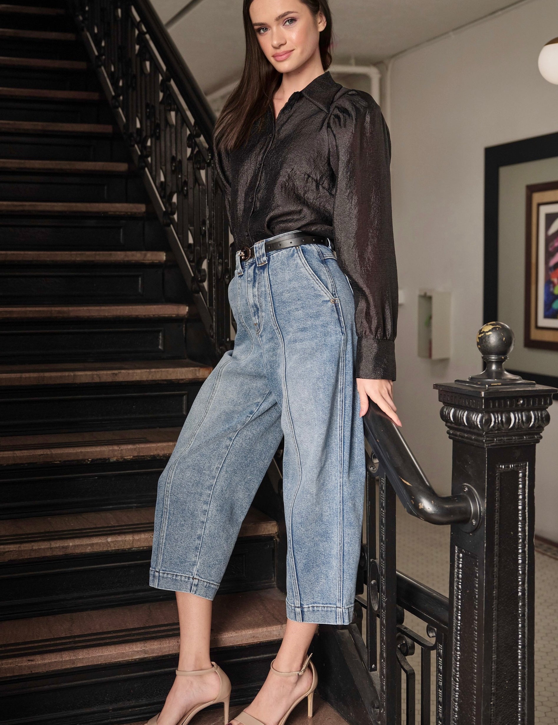 Tailor Cropped High-Rise Mom Jeans - alldeserved.com