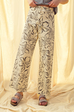 Floral print wide leg denim pants in charcoal with high-rise waist and stretch cotton fabric