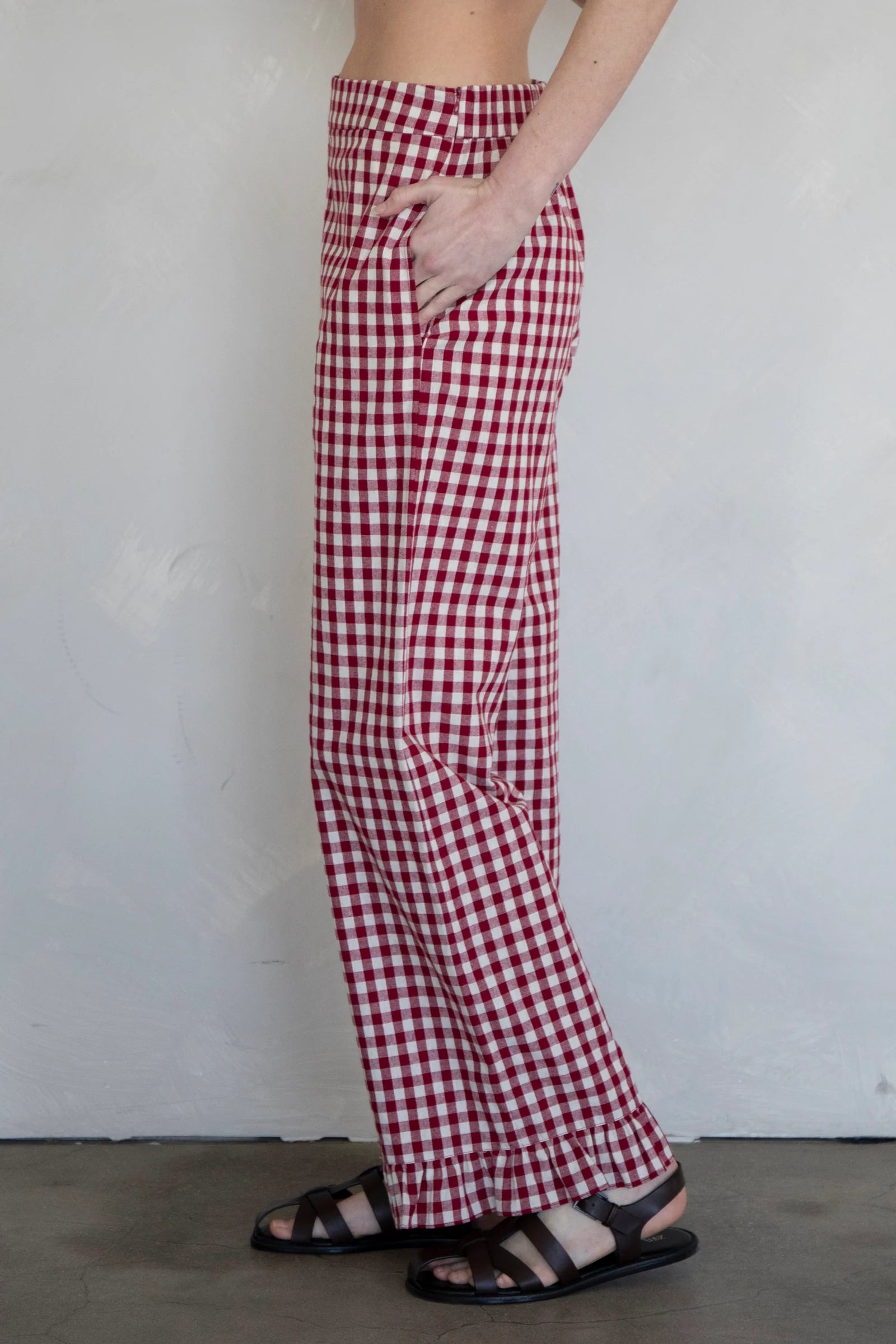gingham-ruffle-hem-cotton-pants-burgundy-back.jpg