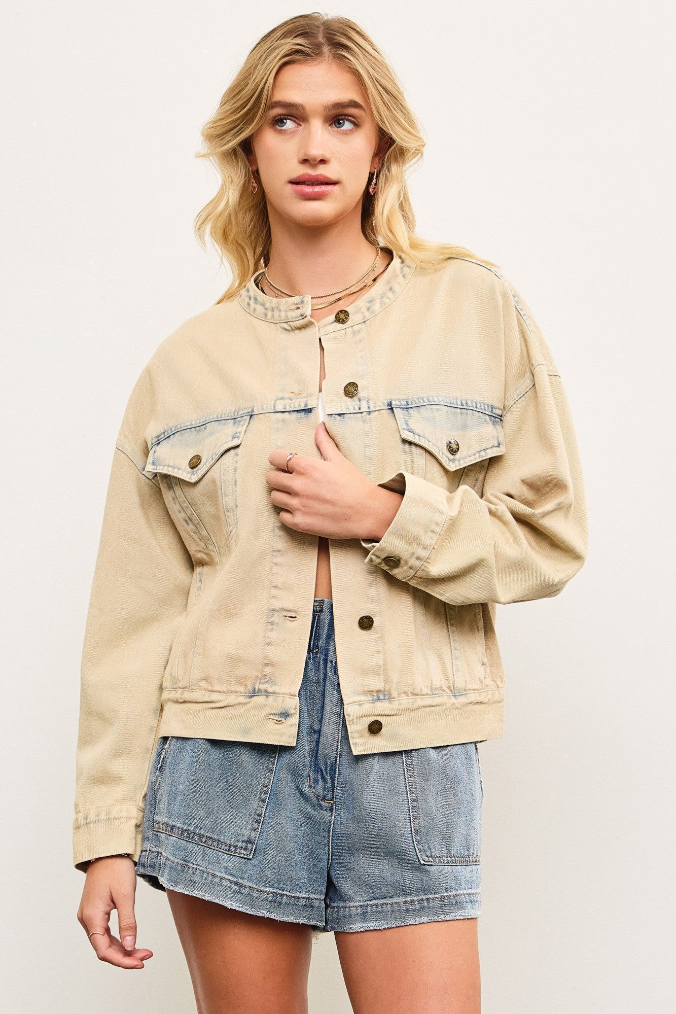 Light wash casual denim jacket in sand denim styled for everyday wear