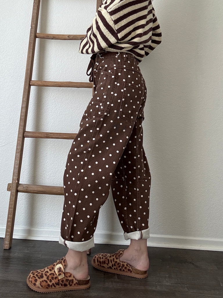 Model try-on video of Moxie Polka Dot Barrel Jeans in Brown showing the relaxed fit, curved leg, and cropped hem