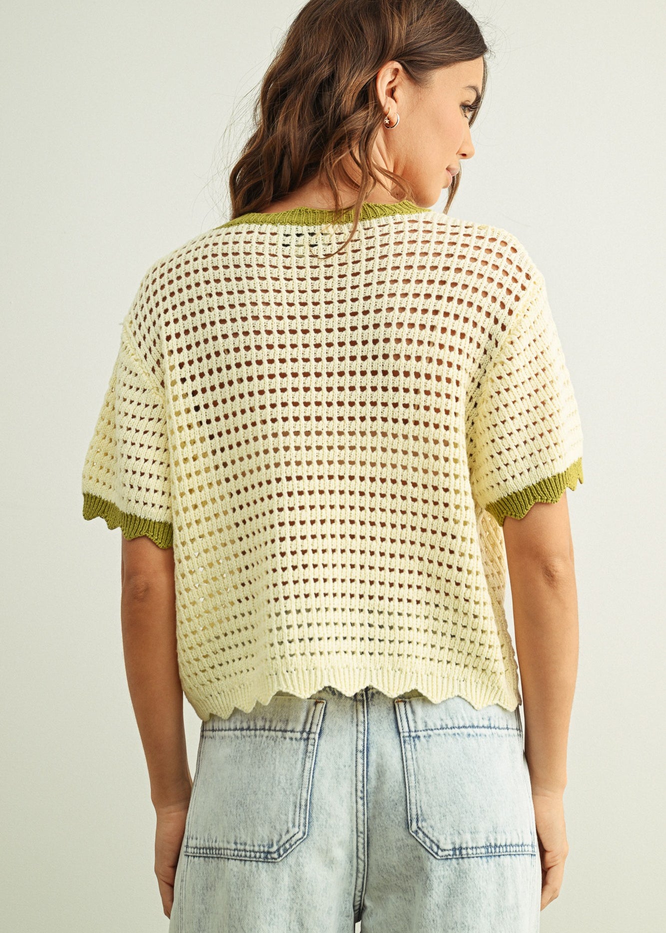 Scalloped Mesh Knit Short Sleeve Top - Cream/Sage