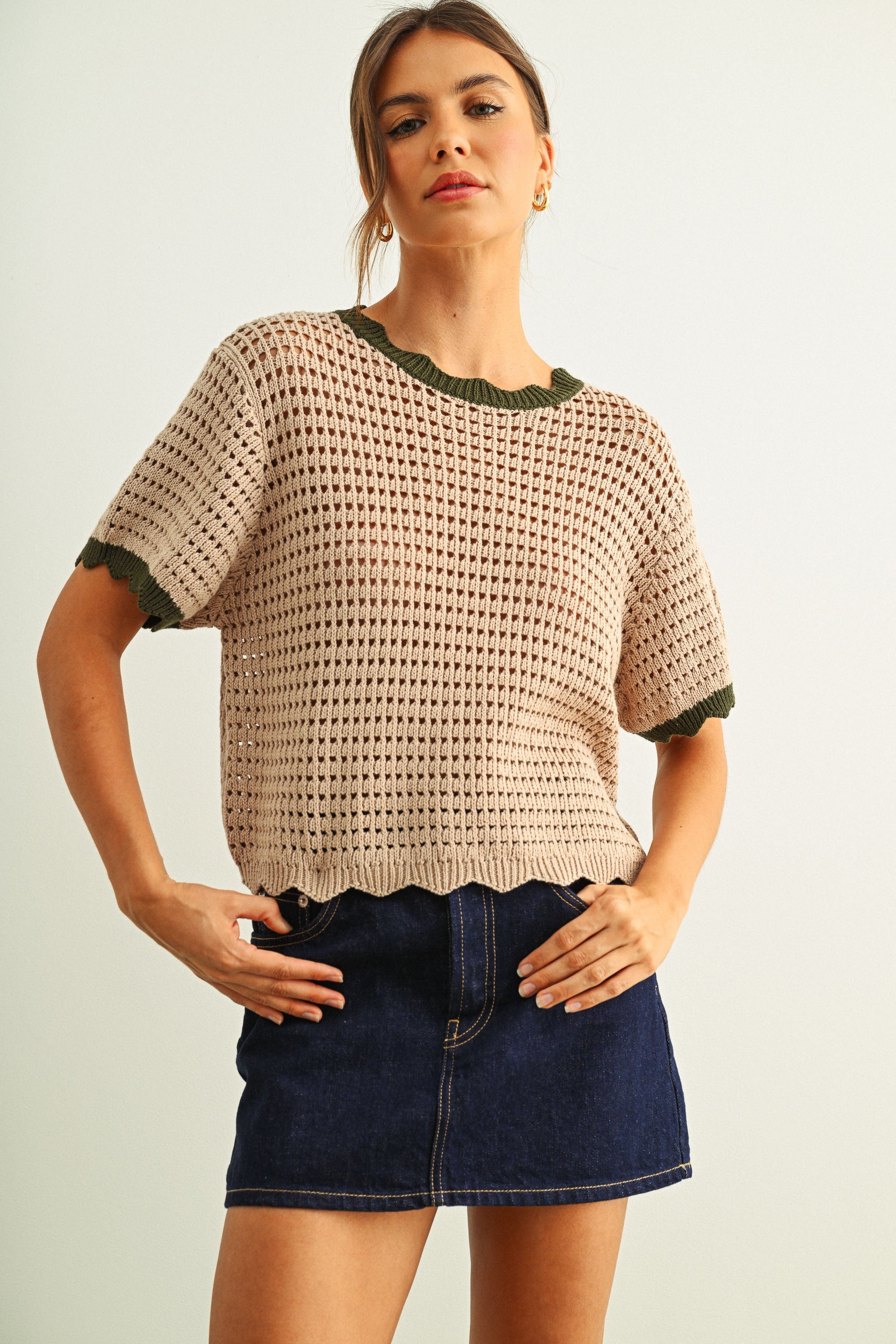 Scalloped mesh knit short sleeve top in tan with olive trim styled with casual outfit